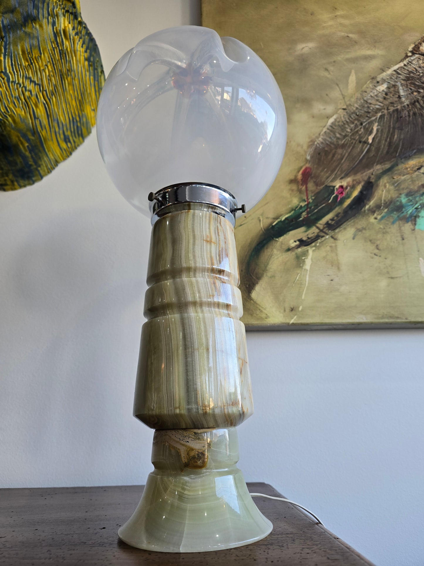 Lampe vintage en verre opalin et onyx – Design italien – Années 1960/1970