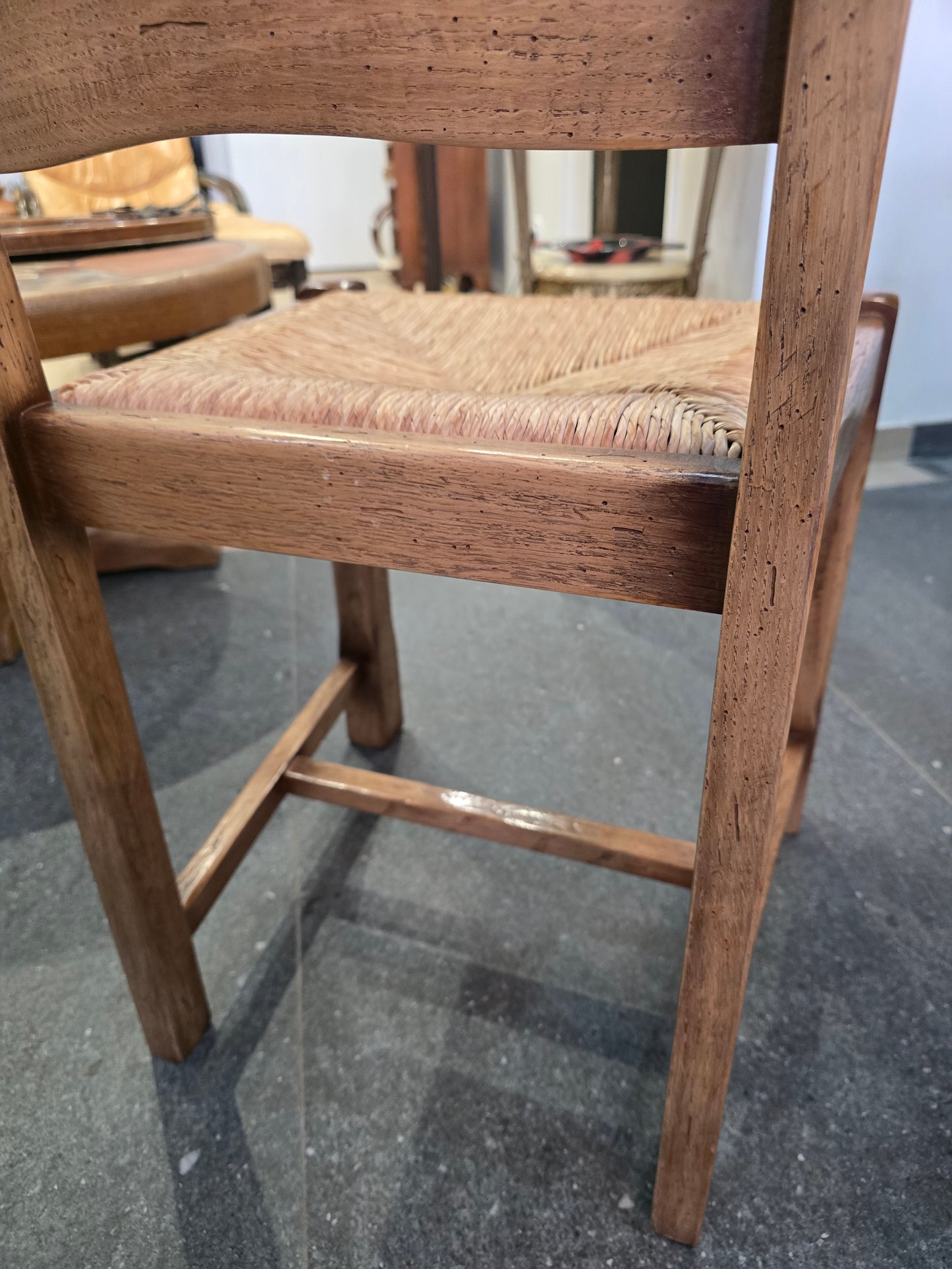 Lot de 4 chaises en bois et paille – Style rustique chic