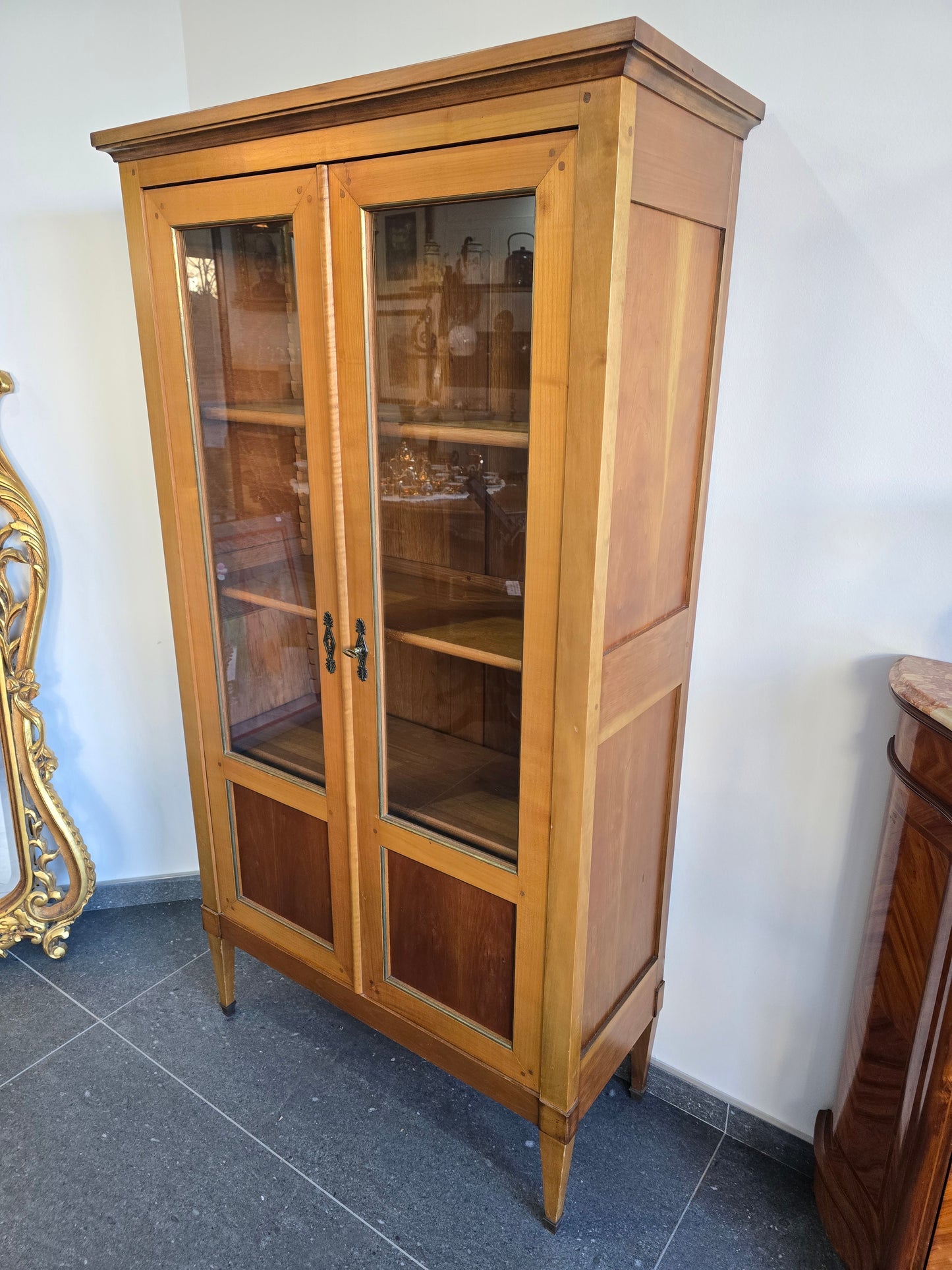 Vitrine / Bibliothèque vintage bois et verre
