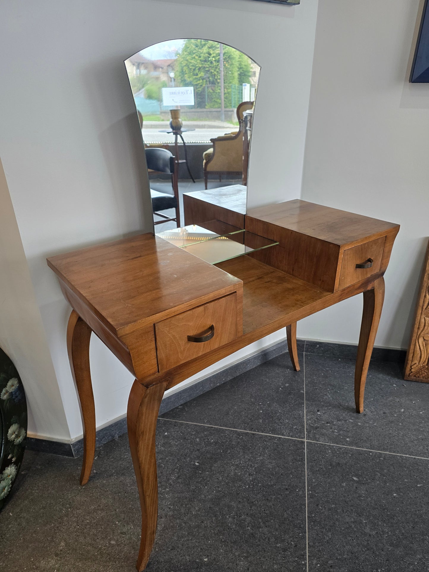 Coiffeuse vintage en bois avec miroir – style années 1950
