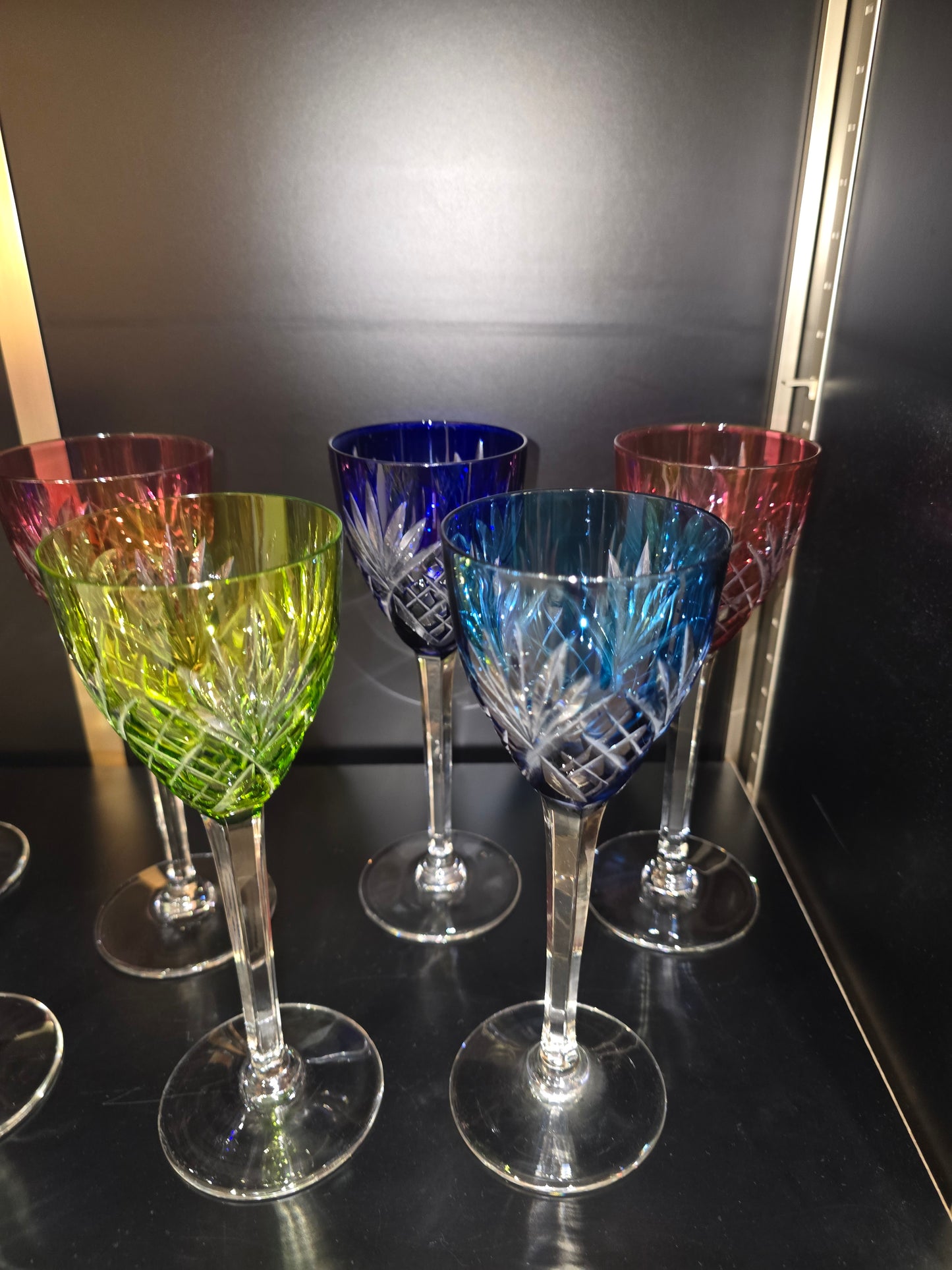 12 coupes / verres colorés Saint-Louis modèle Chantilly