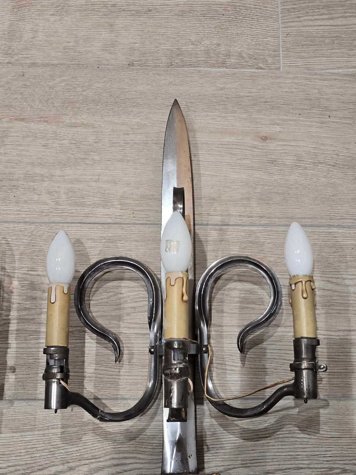 Paire d’appliques murales baïonnette – Pièce unique, XIXe siècle
