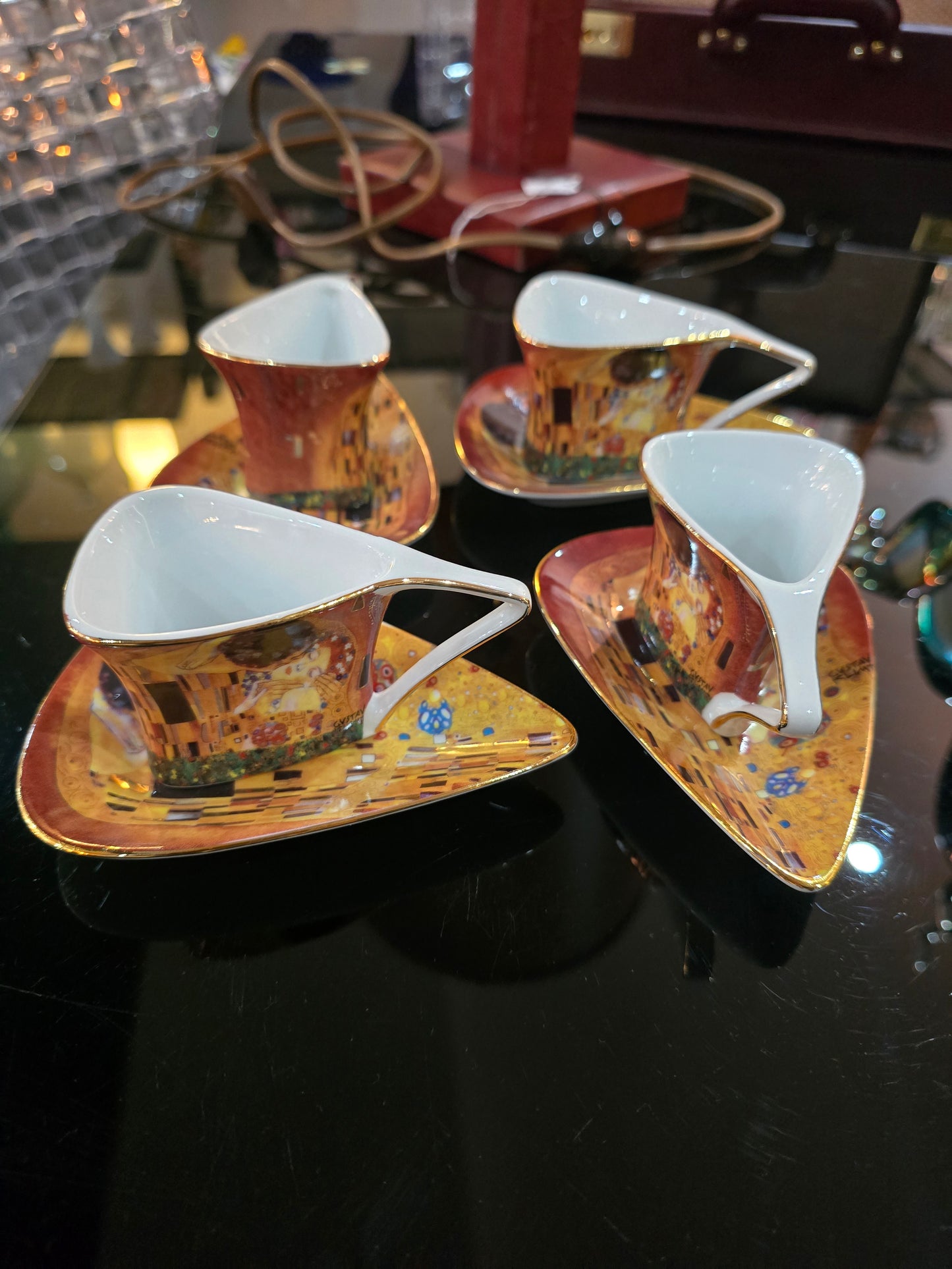 Lot de 4 tasses à espresso – Collection Gustav Klimt – “Le Baiser"