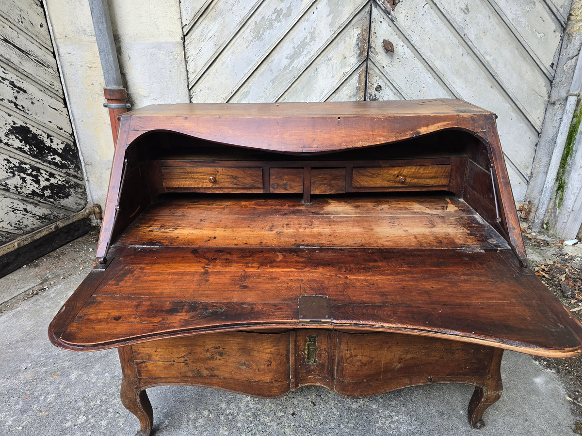 Bureau de pente secrétaire ancien d’époque Louis XV – XVIIIe