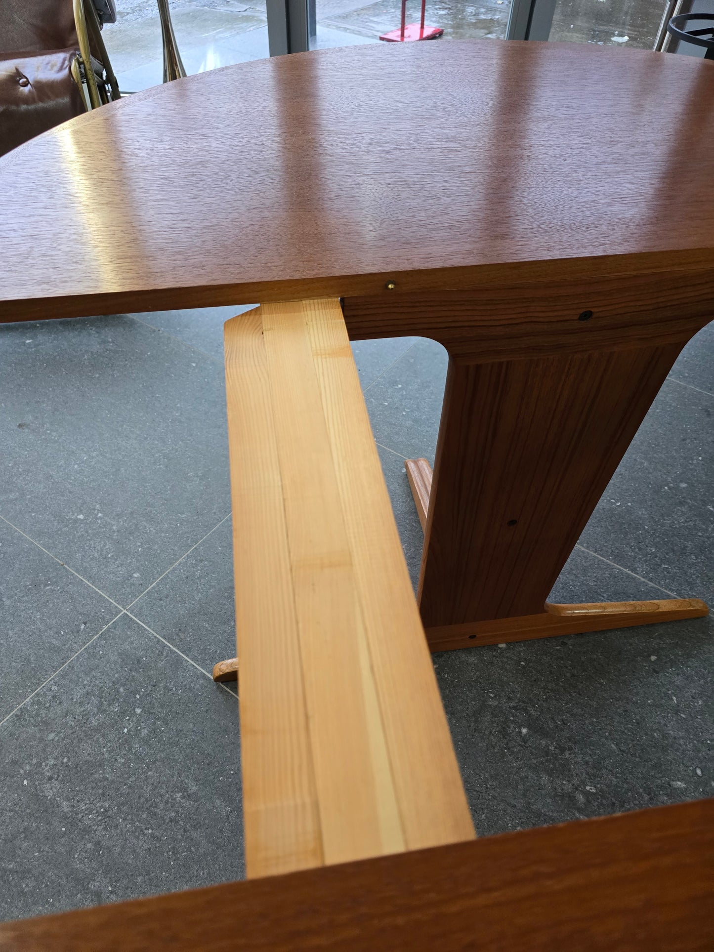 Table ronde extensible en teck – Design scandinave vintage – Ø120 cm + 2 rallonges