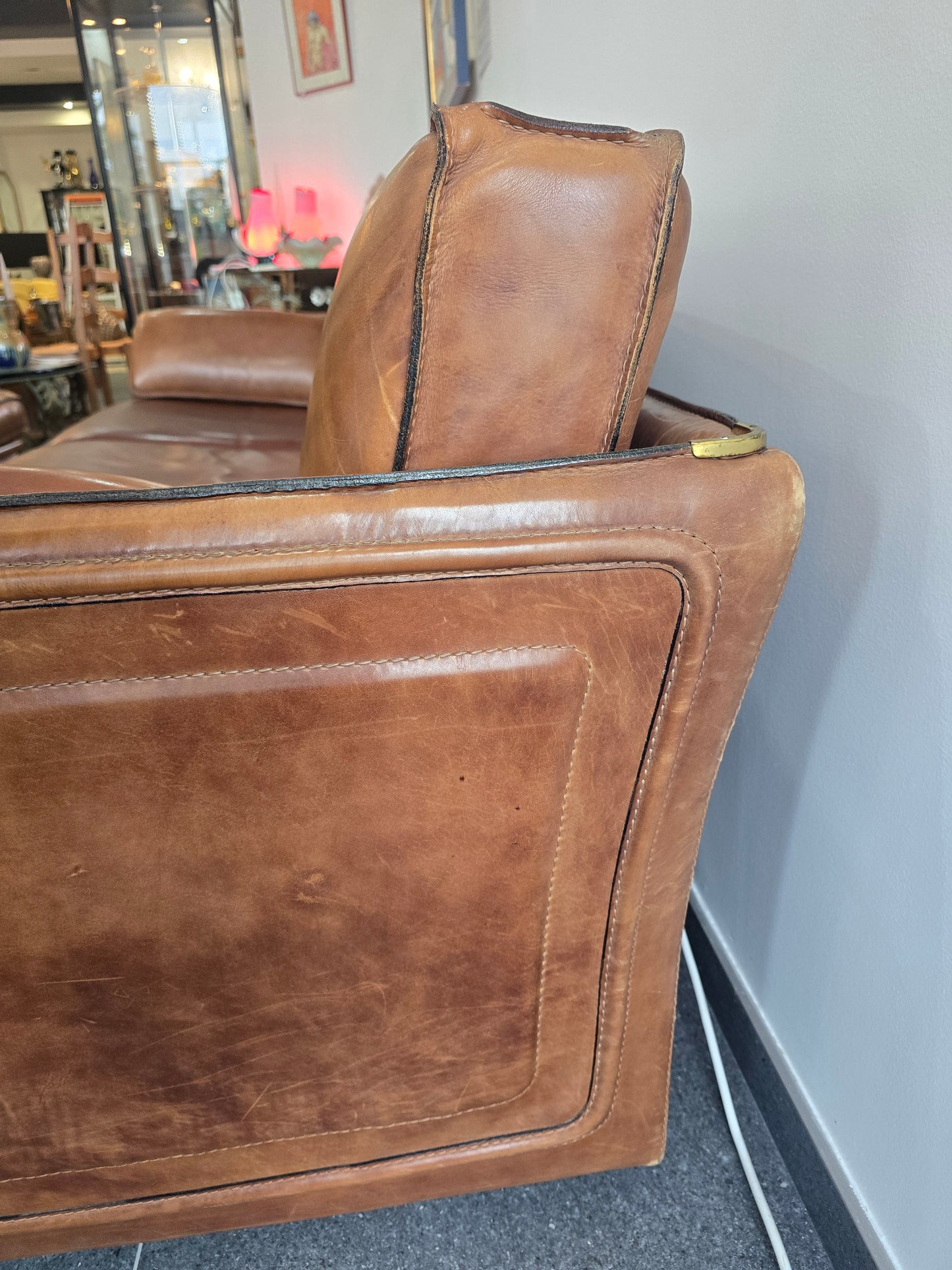 Salon Roche Bobois vintage années 80 – Cuir de buffle cognac – 2 canapés + pouf