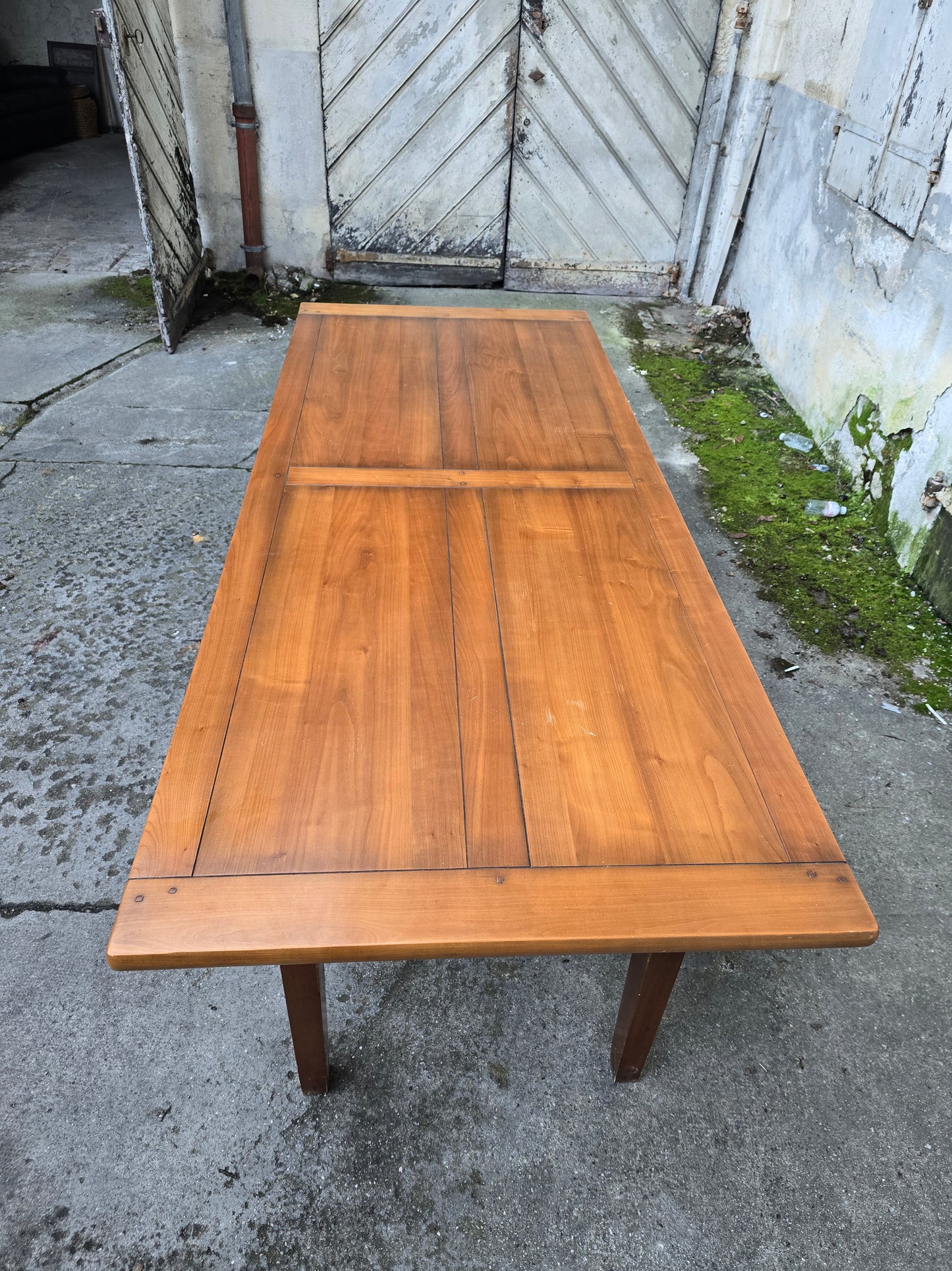 Grande table de salle a manger en bois massif- 2m50