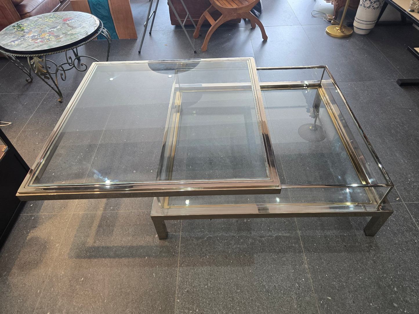 Table basse à plateau coulissant – Design 70 – Chrome & verre – 108 cm