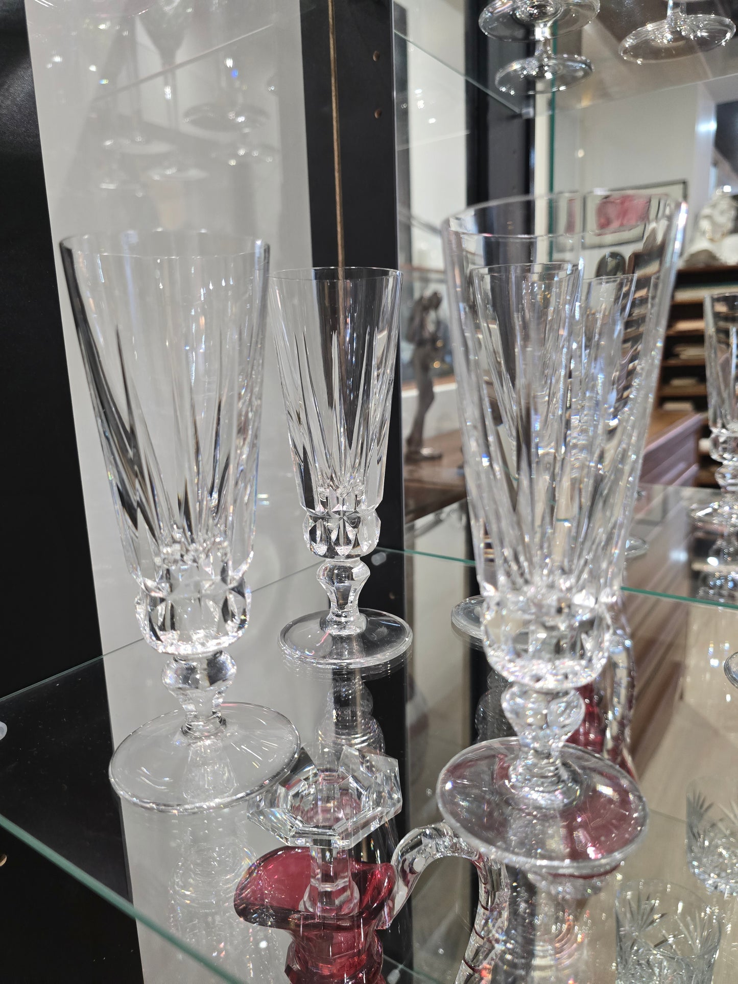 12 flûtes à champagne Saint-Louis modèle Guernesey en cristal taillé