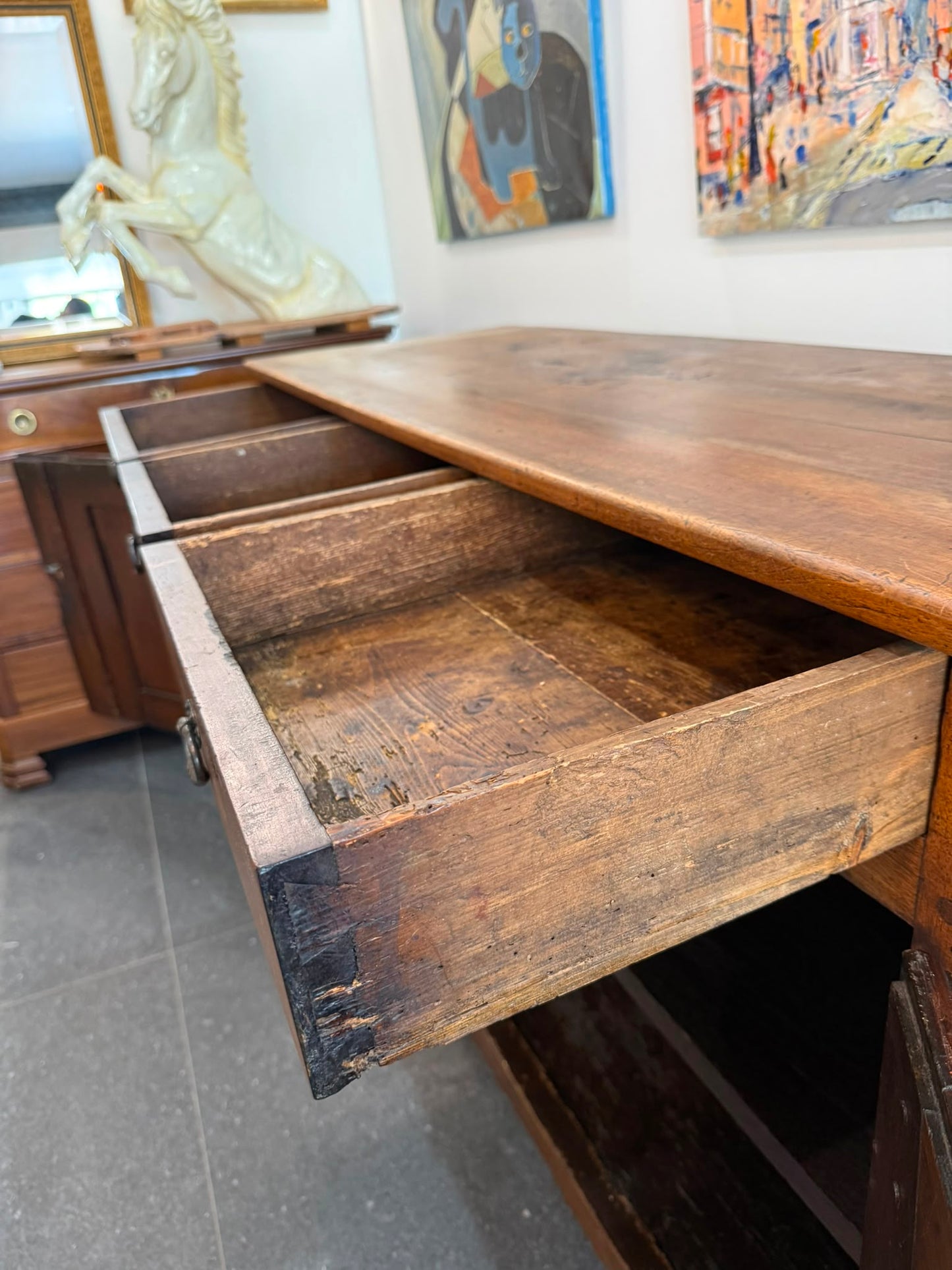 Buffet ancien XIXe siècle en noyer – 3 tiroirs