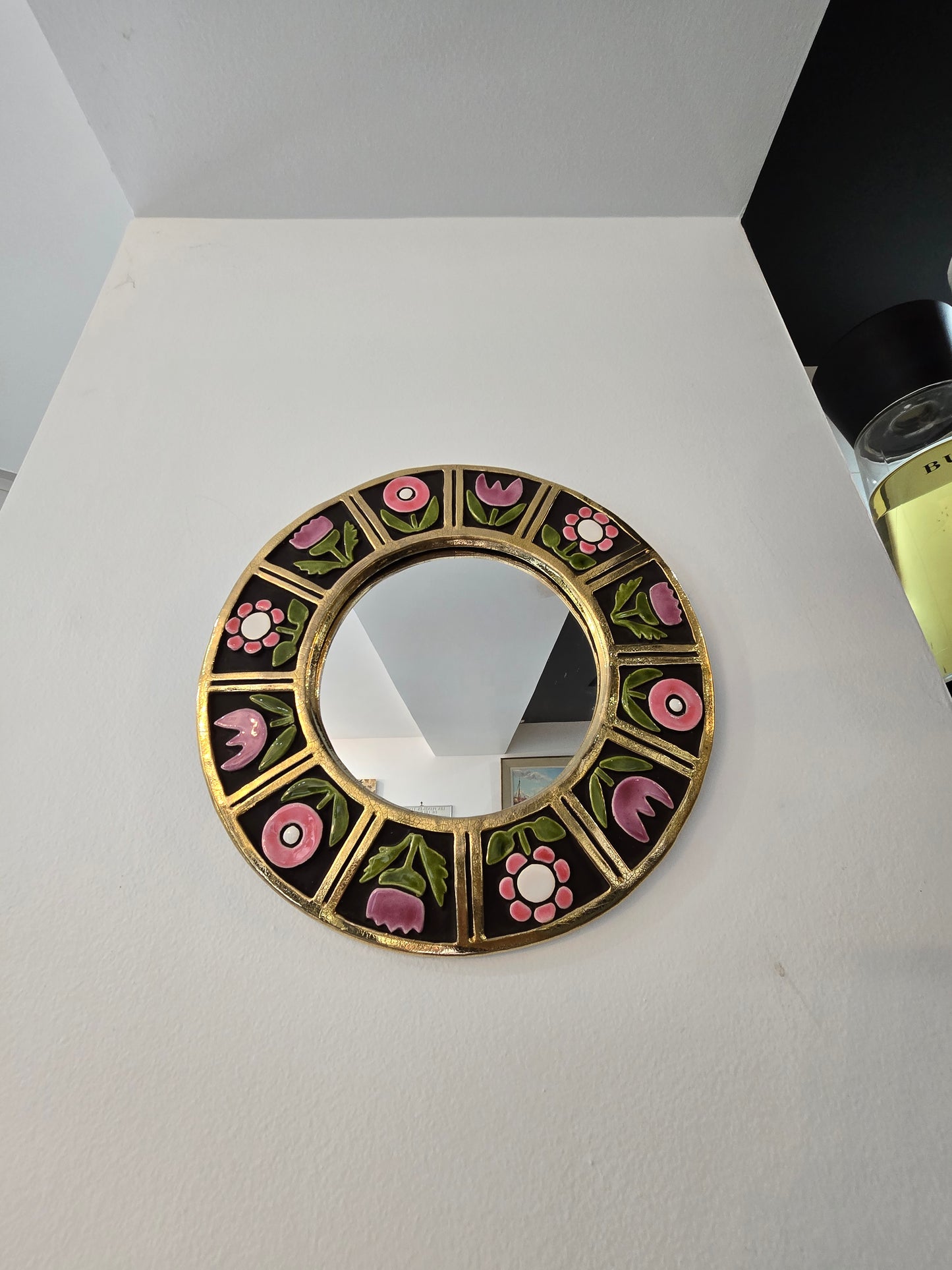 Mithé Espelt - miroir en céramique émaillée. Décor floral, années 1960