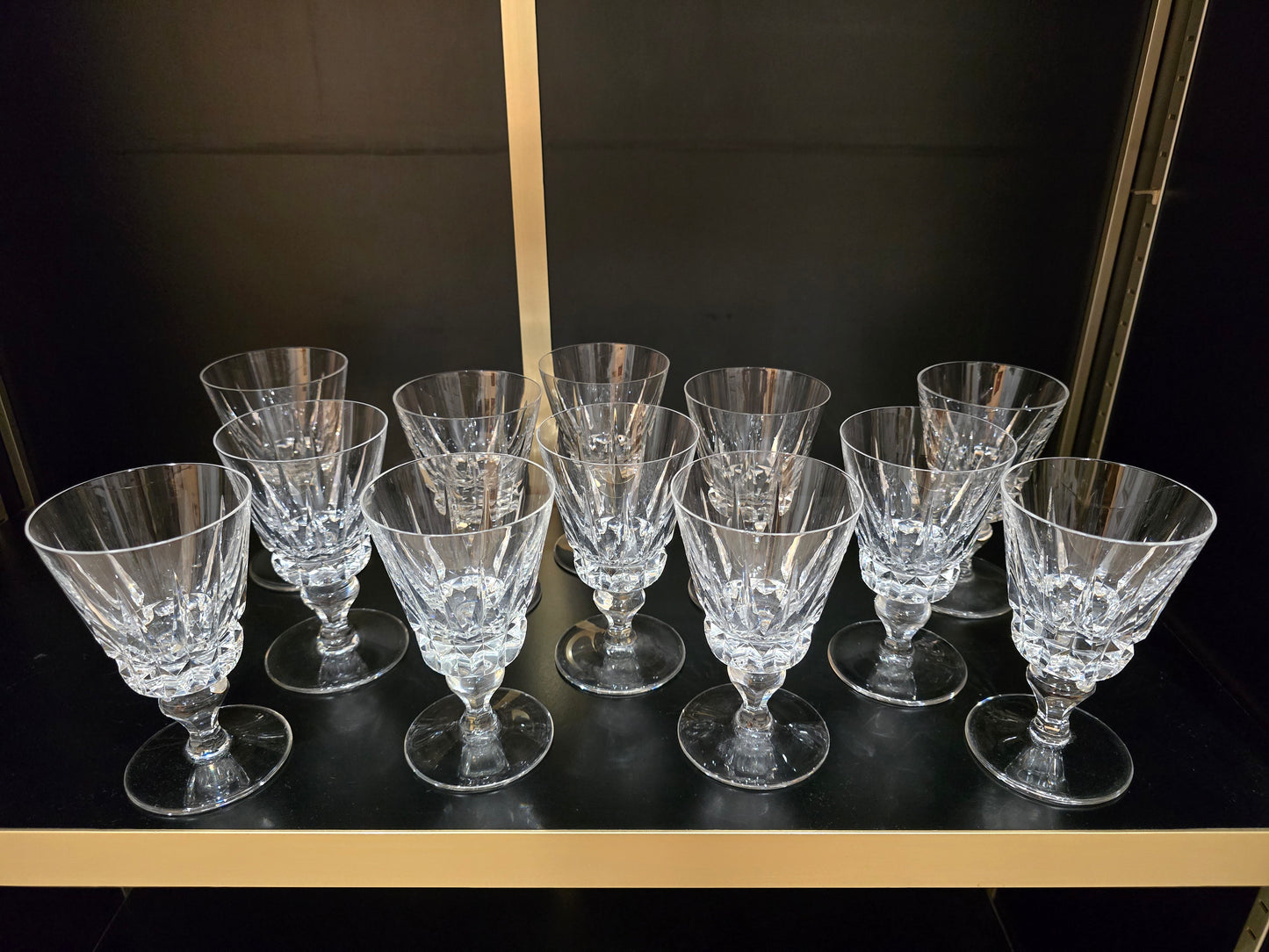 12 verres à eau Saint-Louis modèle Guernesey en cristal taillé