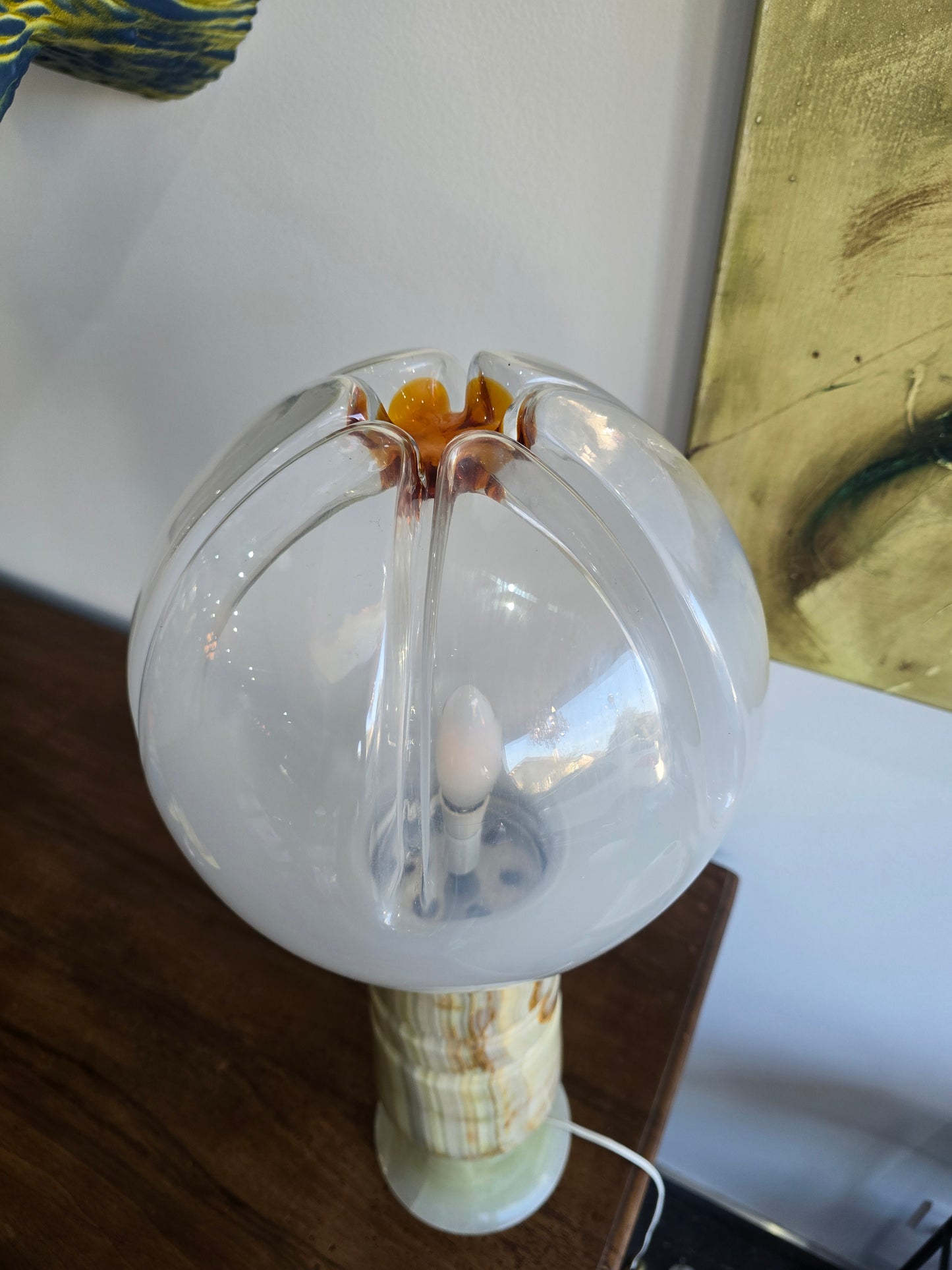 Lampe vintage en verre opalin et onyx – Design italien – Années 1960/1970