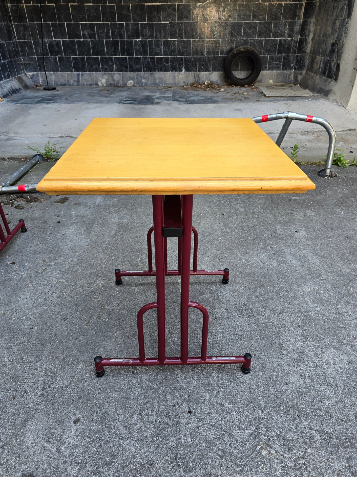 Petite table bistrot d’appoint