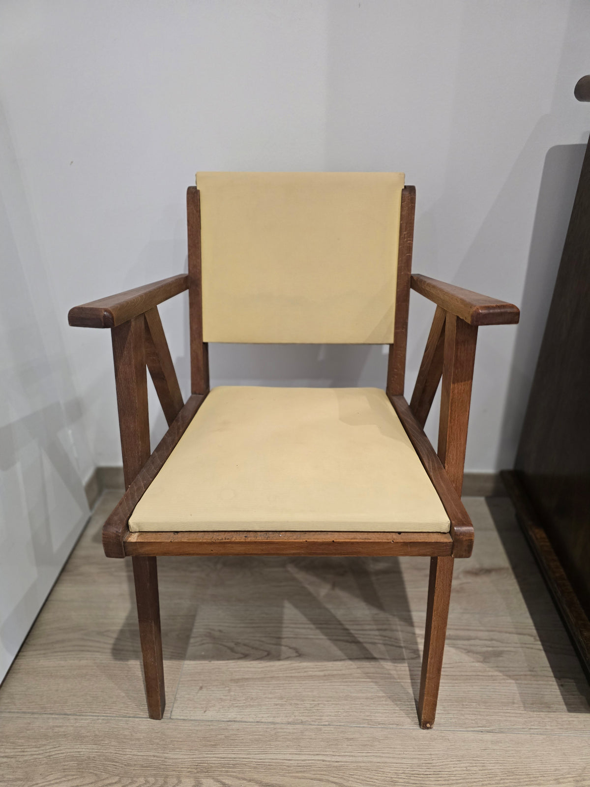 Fauteuil vintage moderniste – scandinave années 1950-1960