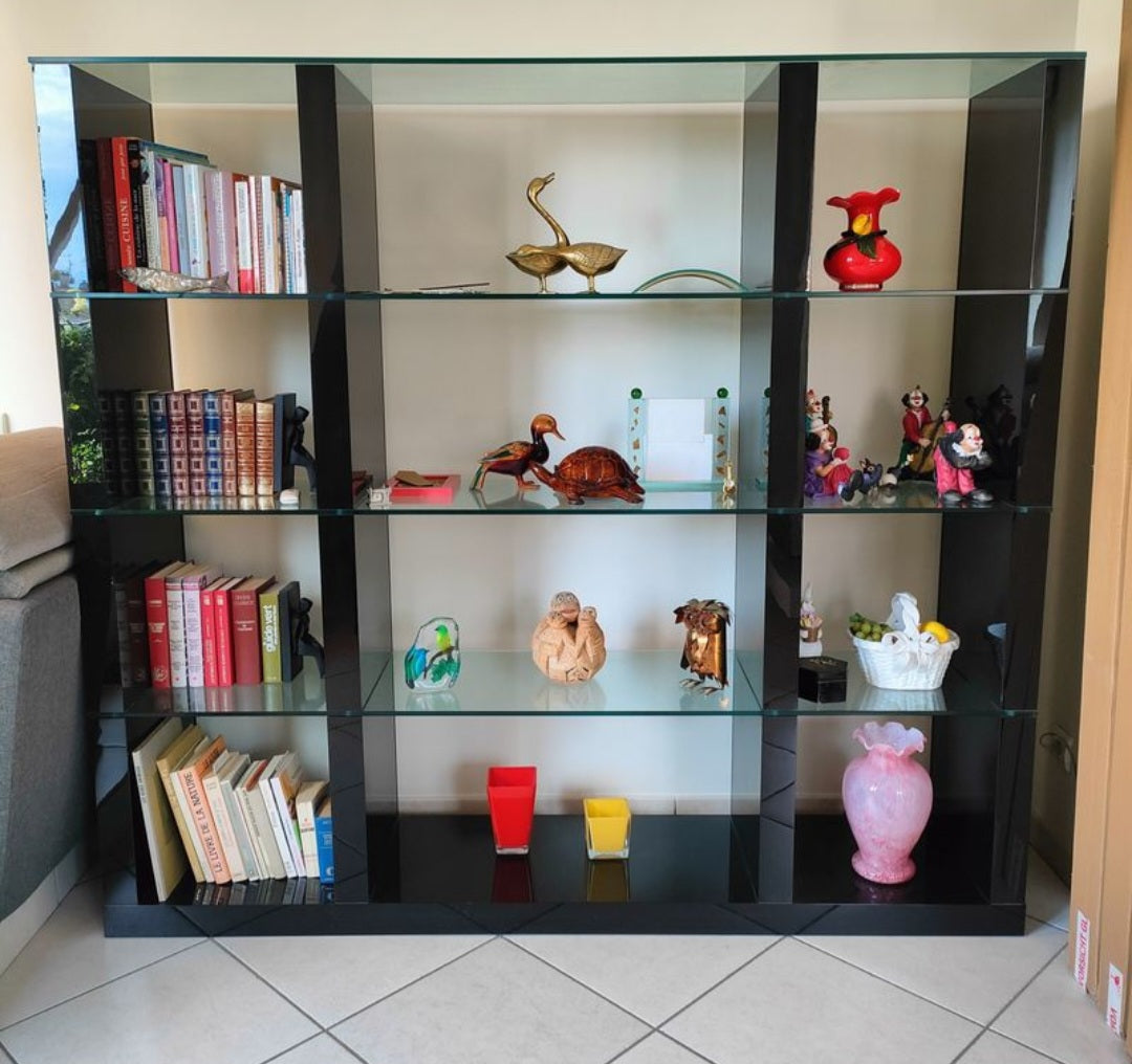 Grande étagère design en verre et structure noire – 172×188×40 cm