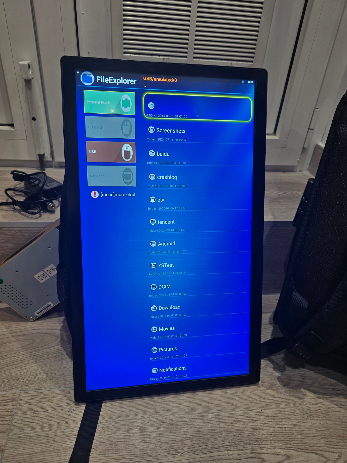 2 Sac à dos écran publicitaire numérique – Écran HD4k Android 22" – Complet