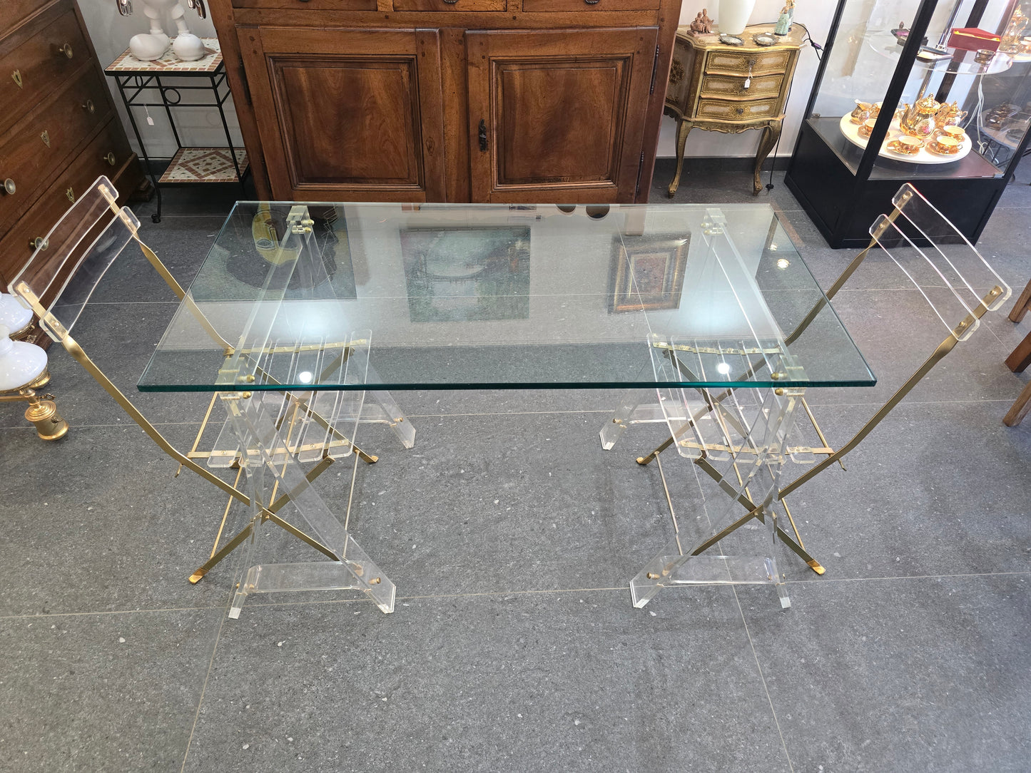 Marais International – Table & 2 chaises « Les Invisibles de Marais »