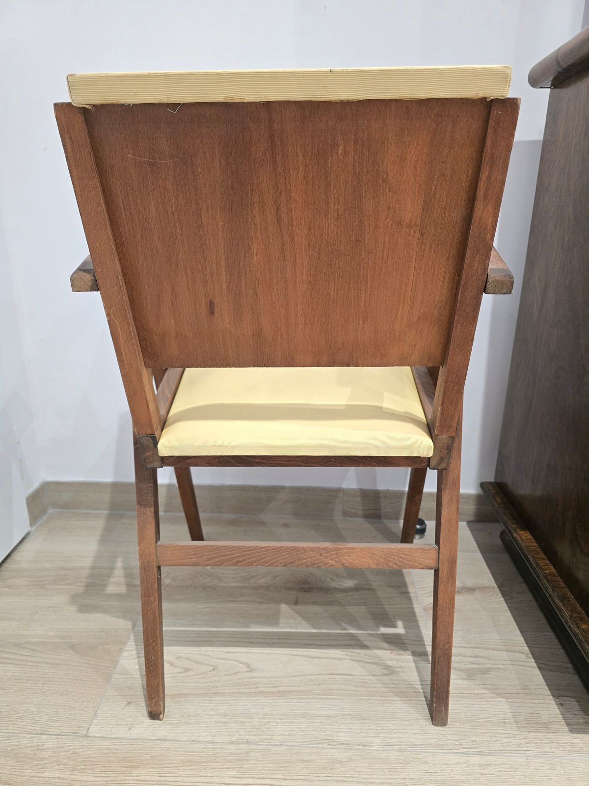 Fauteuil vintage moderniste – scandinave années 1950-1960
