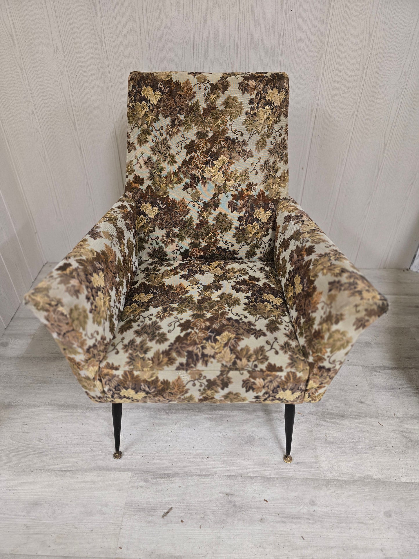 Paire de fauteuils Mid-Century Design – Piètement compas métal & tapisserie jacquard – Années 1960