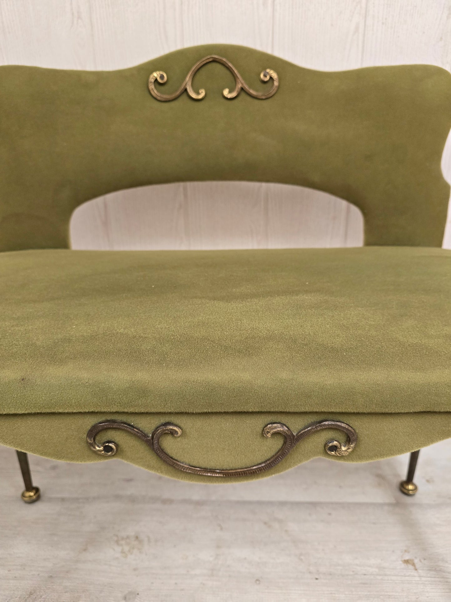 Banquette enfant vintage en velours vert – Pieds compas en métal – Années 1950/60