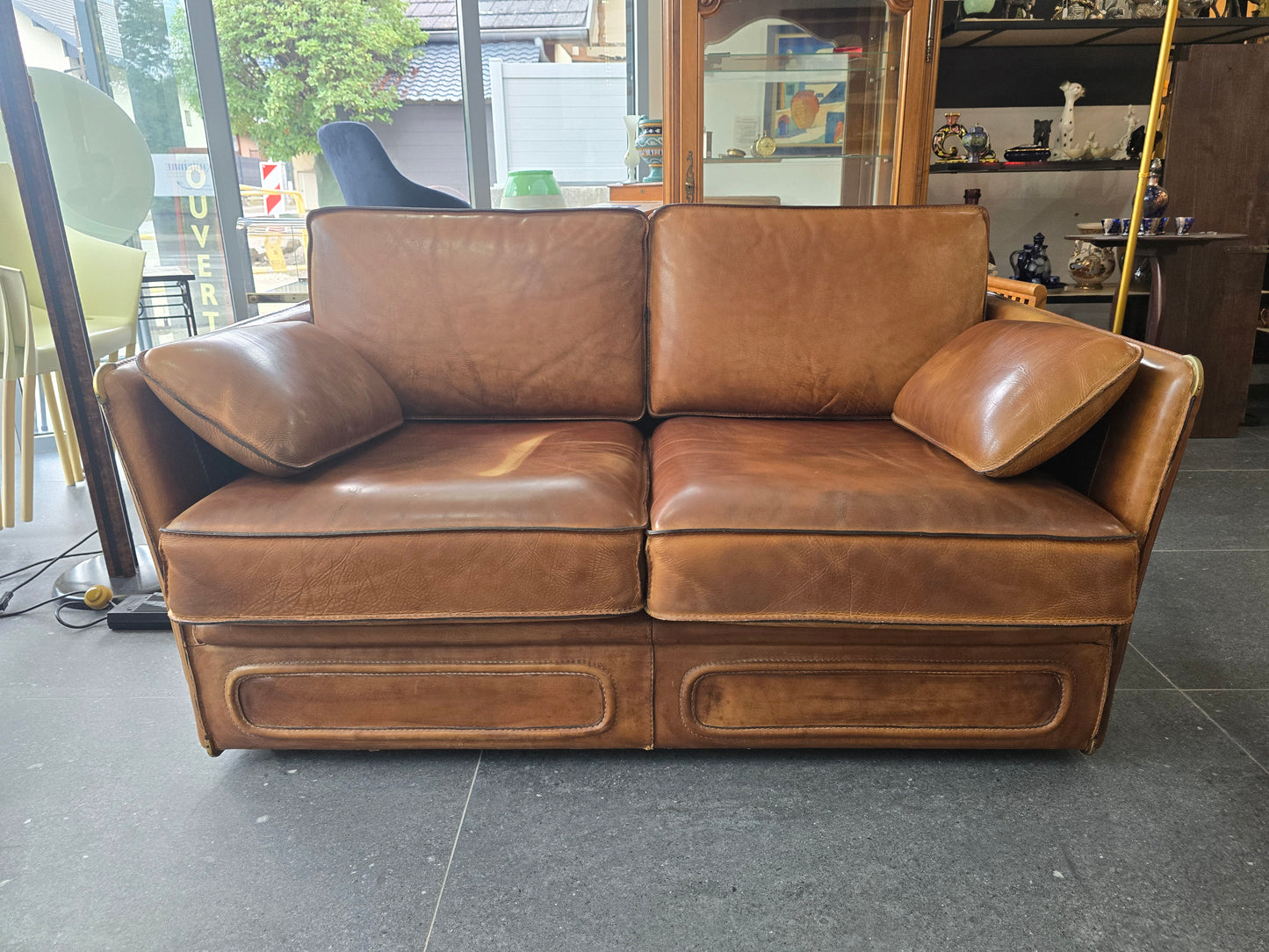 Salon Roche Bobois vintage années 80 – Cuir de buffle cognac – 2 canapés + pouf