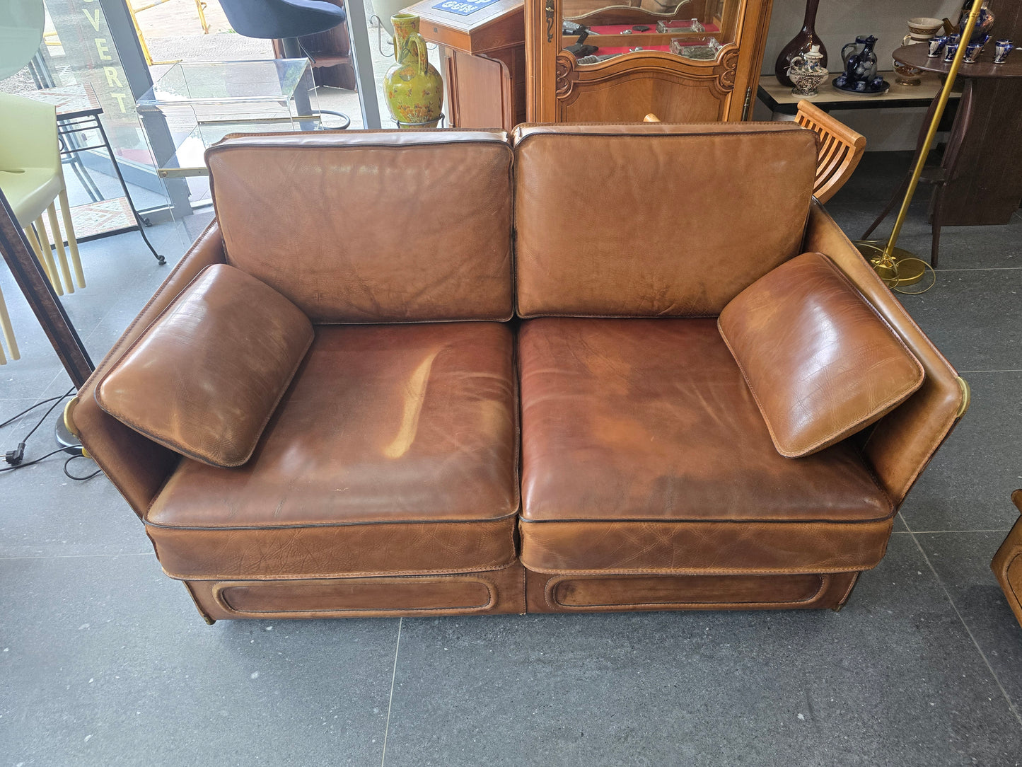 Salon Roche Bobois vintage années 80 – Cuir de buffle cognac – 2 canapés + pouf