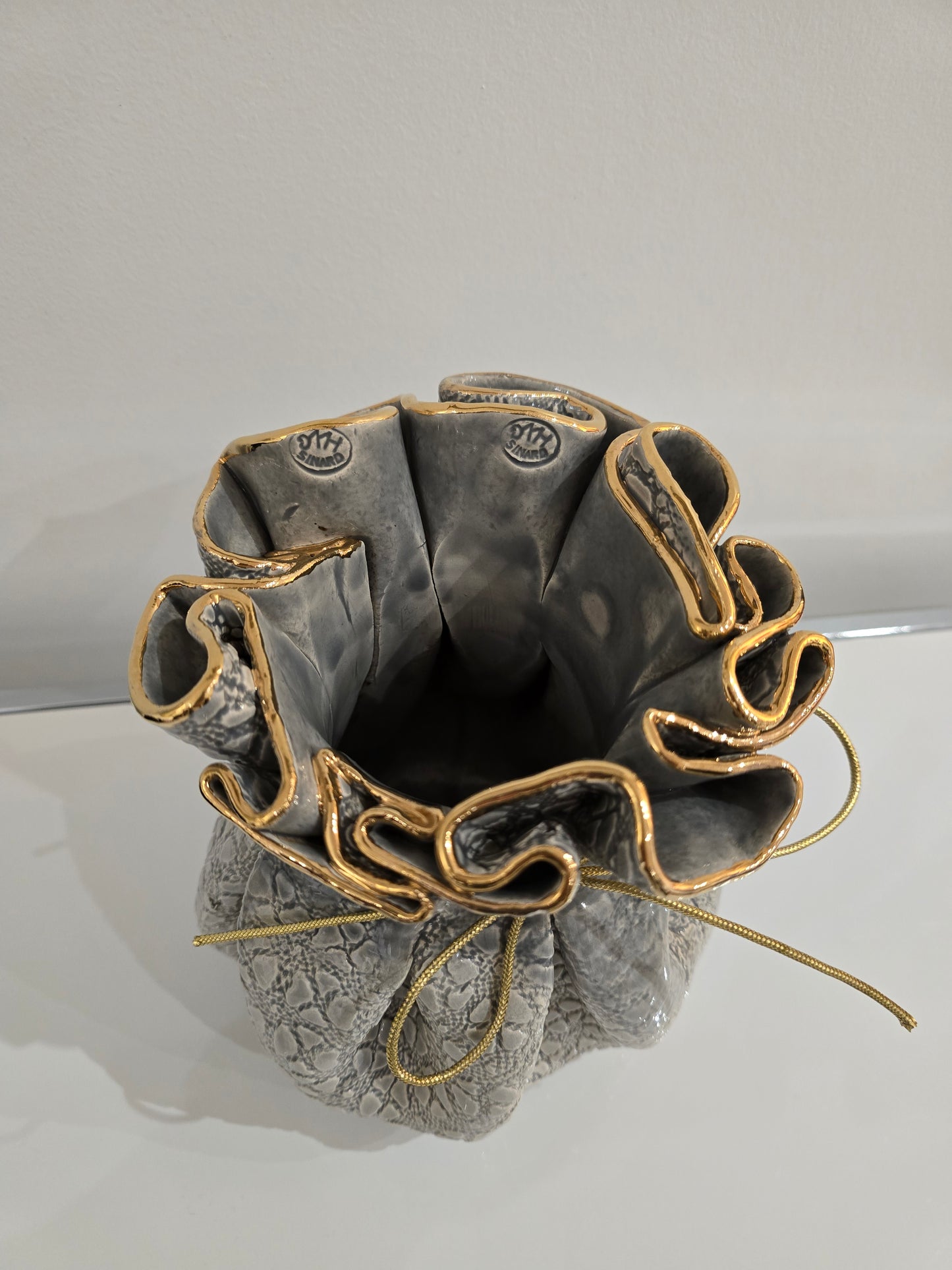 Vase homoniere gris/or