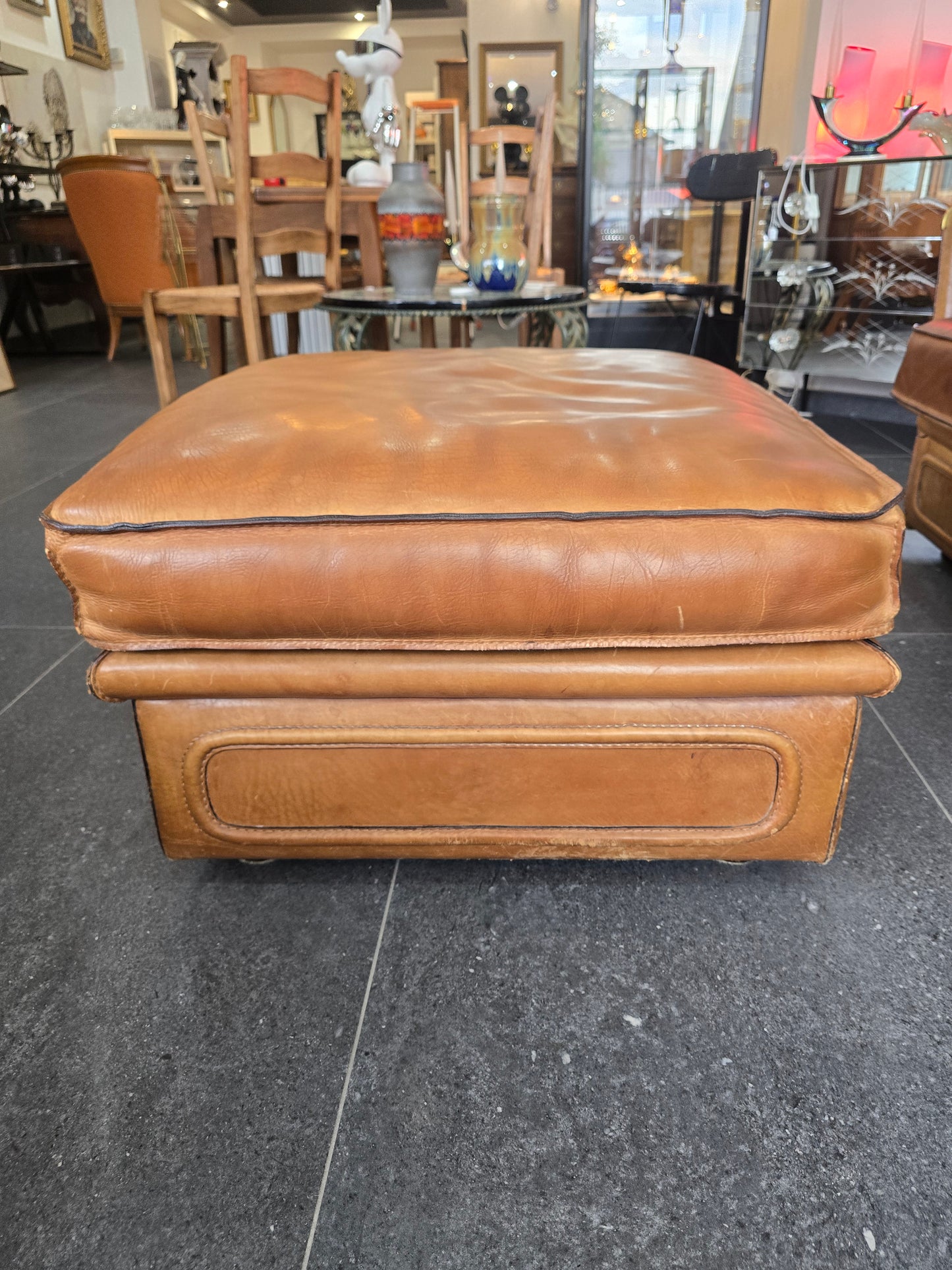Salon Roche Bobois vintage années 80 – Cuir de buffle cognac – 2 canapés + pouf