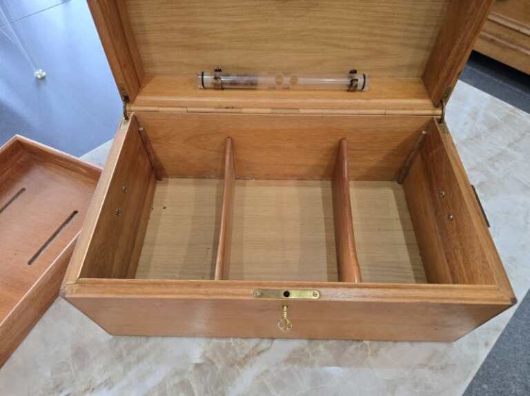 Cave à cigares vintage en bois – Hygromètre intégré et clé