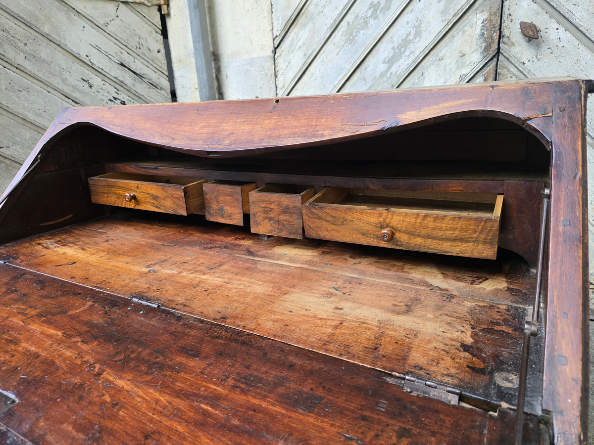 Bureau de pente secrétaire ancien d’époque Louis XV – XVIIIe