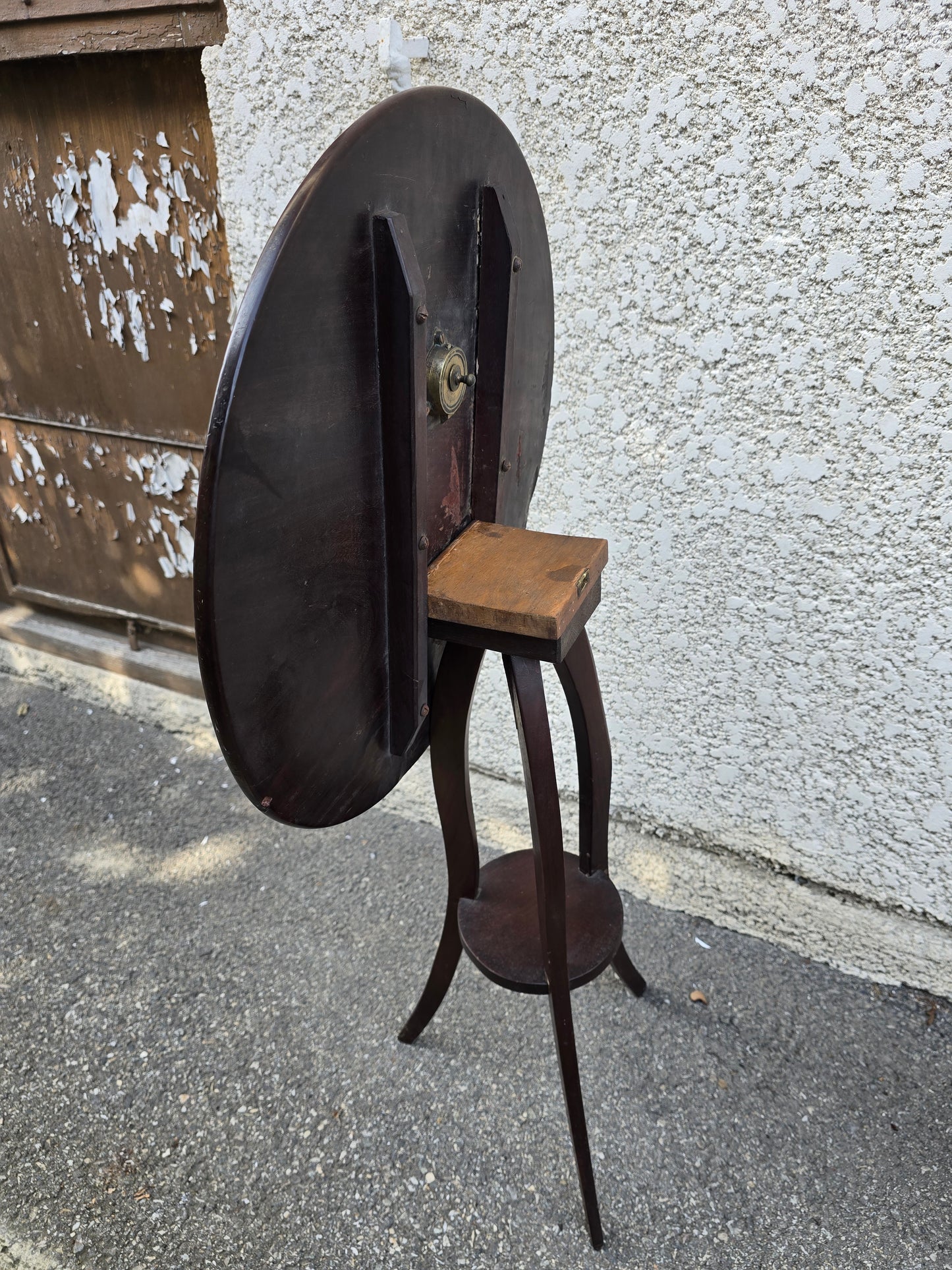 Guéridon tripode en acajou, à plateau basculant – Époque Directoire / début XIXᵉ siècle