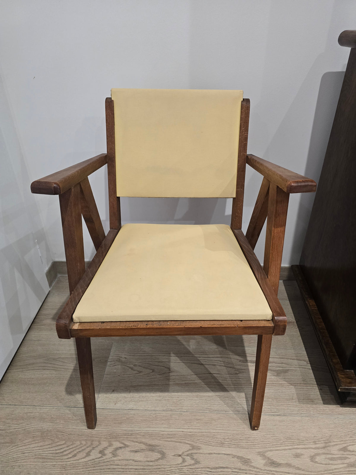 Fauteuil vintage moderniste – scandinave années 1950-1960
