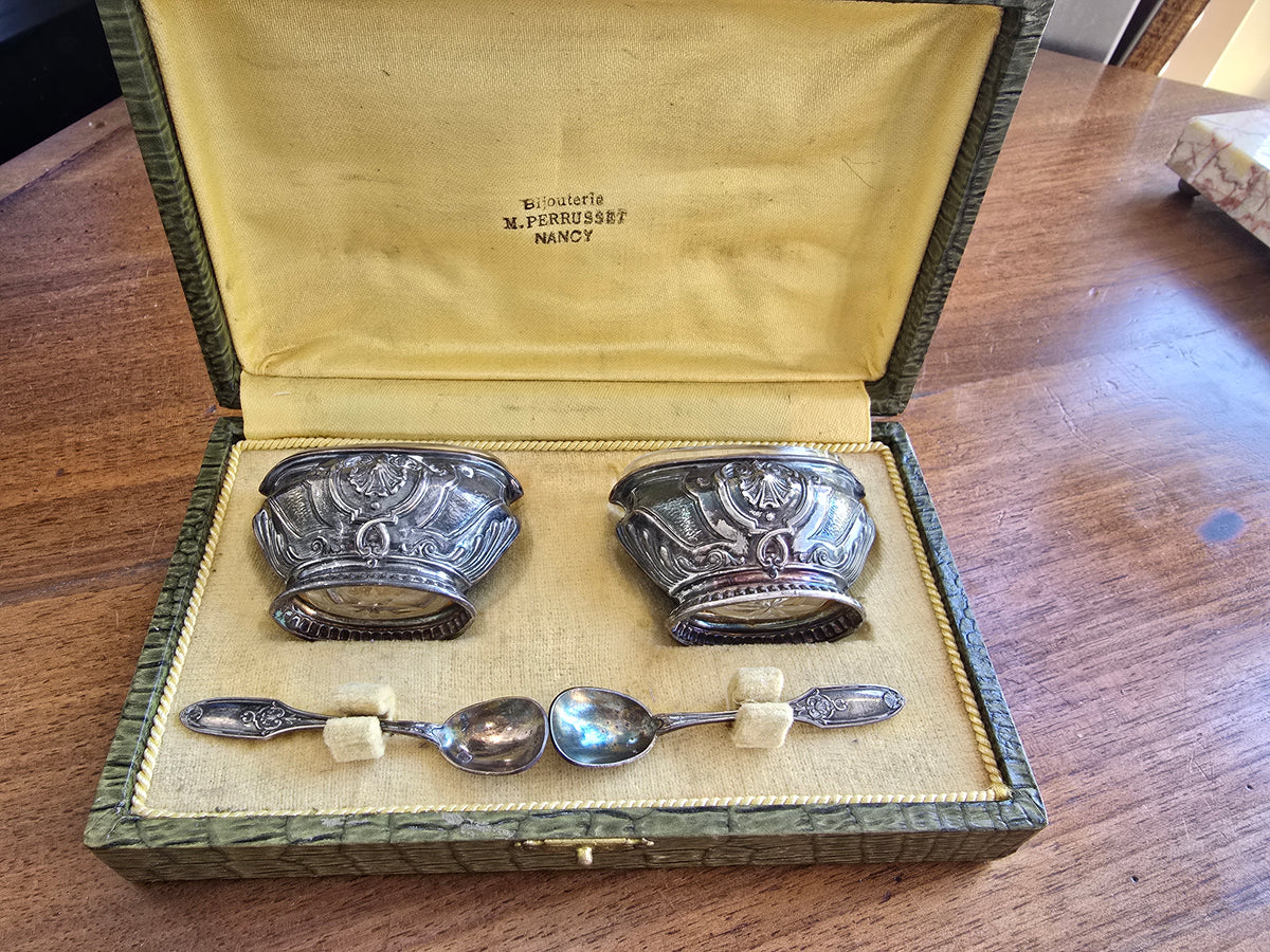 Paire de salerons en argent massif et cristal – écrin Perrusset, Nancy