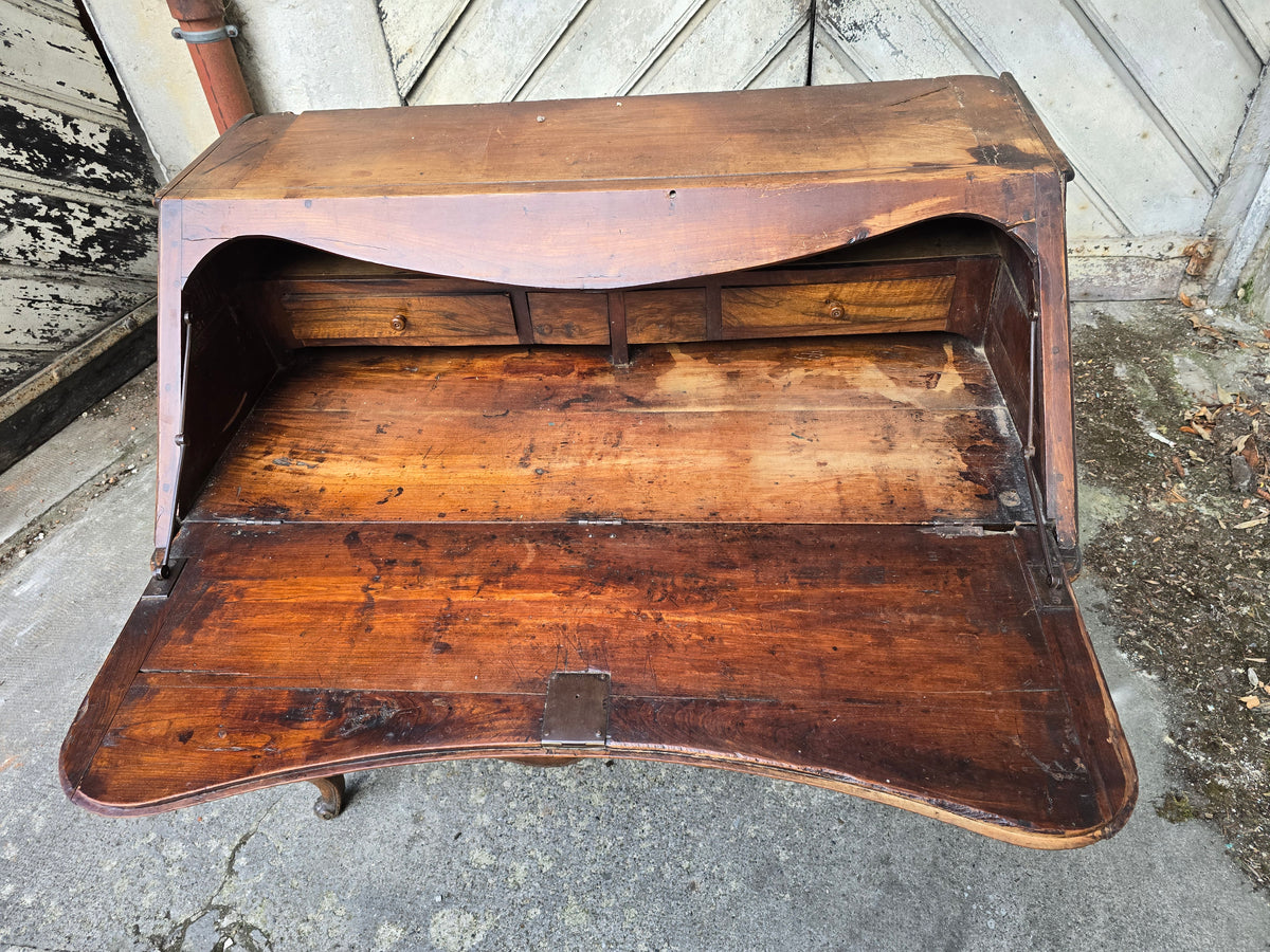 Bureau de pente secrétaire ancien d’époque Louis XV – XVIIIe