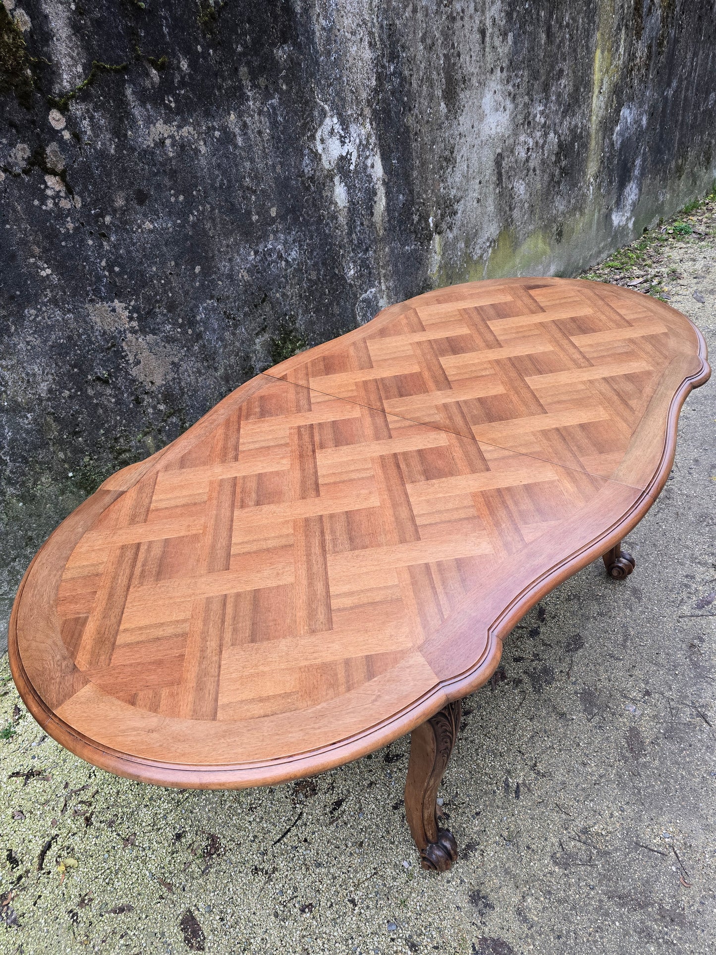 Table de salle à manger extensible – Style Louis XV – Plateau marqueté 1m80 - 3m30
