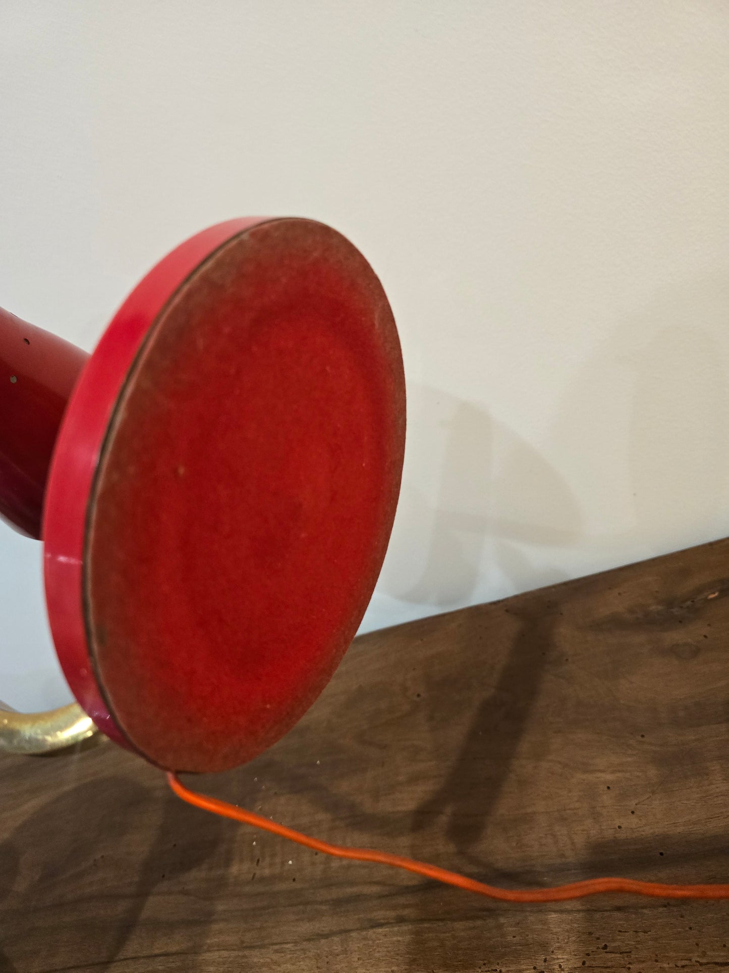 Lampe de bureau vintage style diabolo, rouge et laiton – années 50/60