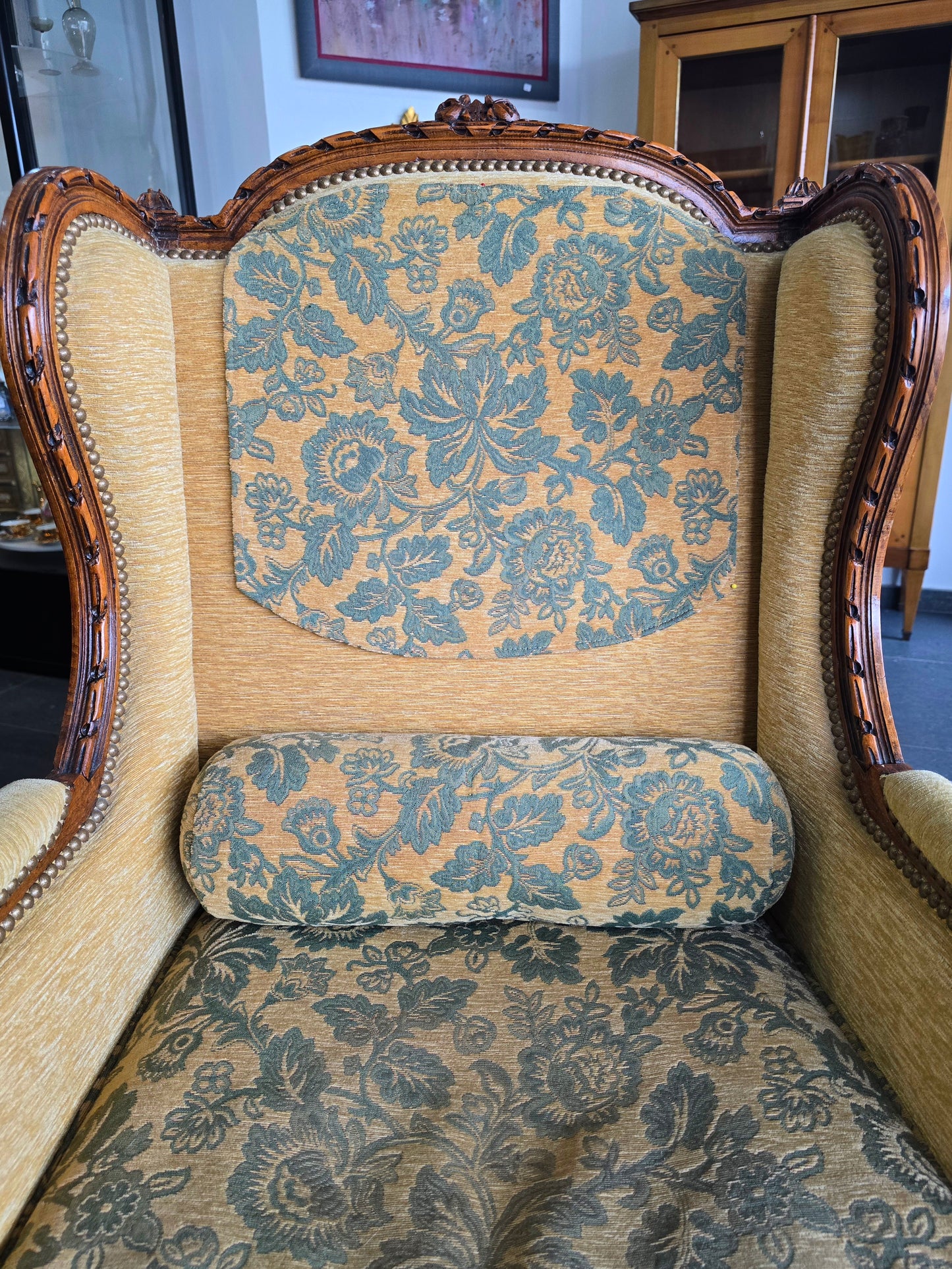 fauteuils bergères Louis XVI – paire dépareillées – XIXe / début XXe