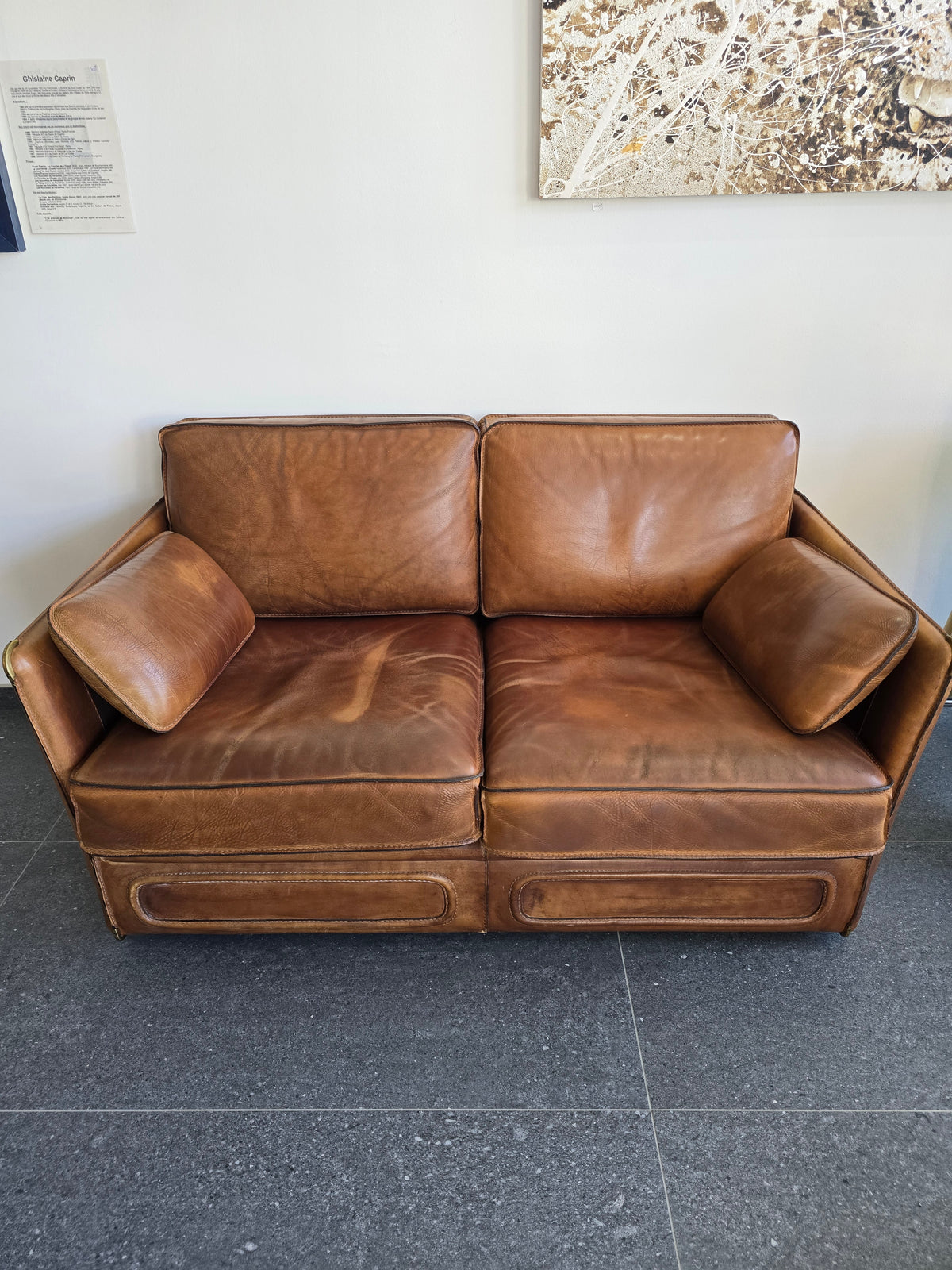 Salon Roche Bobois vintage années 80 – Cuir de buffle cognac – 2 canapés + pouf