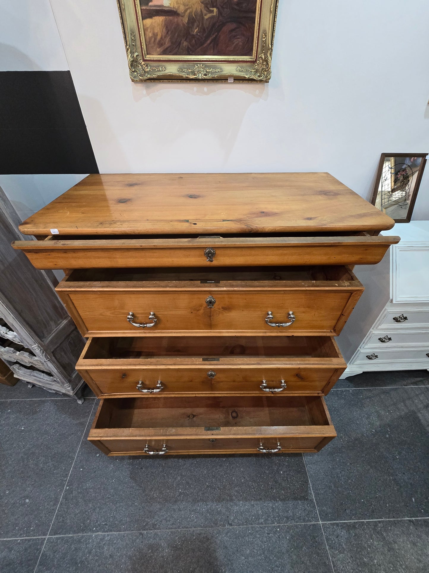 Commode en sapin