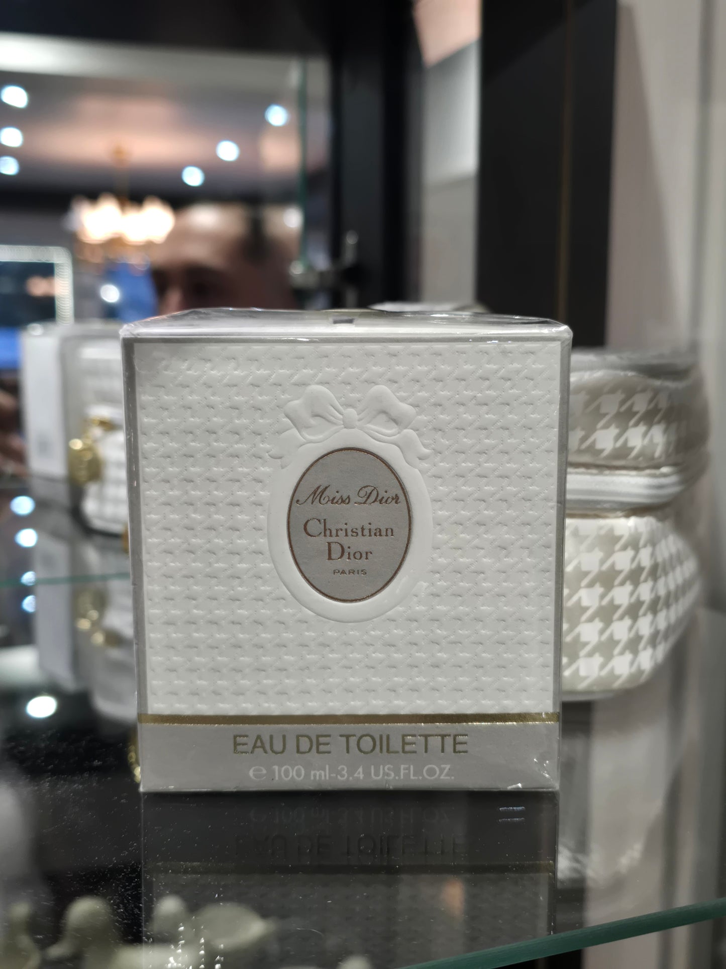 Coffret Miss Dior – Eau de Toilette 100 ml + Trousse Dior – Édition discontinue
