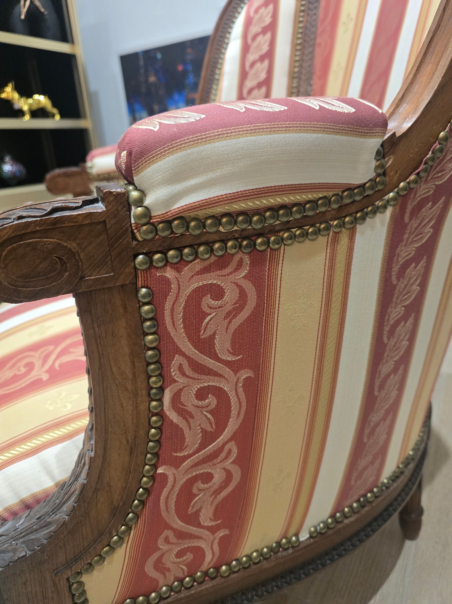 Fauteuil bergère a haut dossier style louis XVI