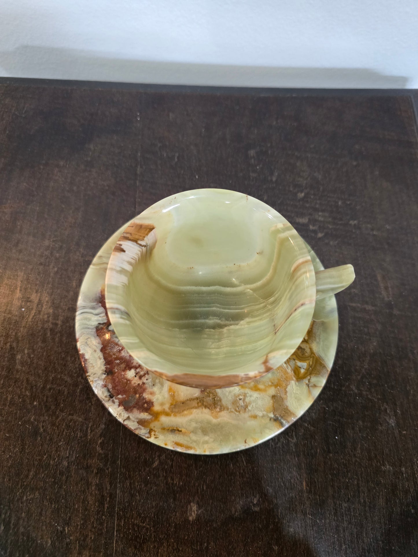 Tasse et soucoupe en onyx
