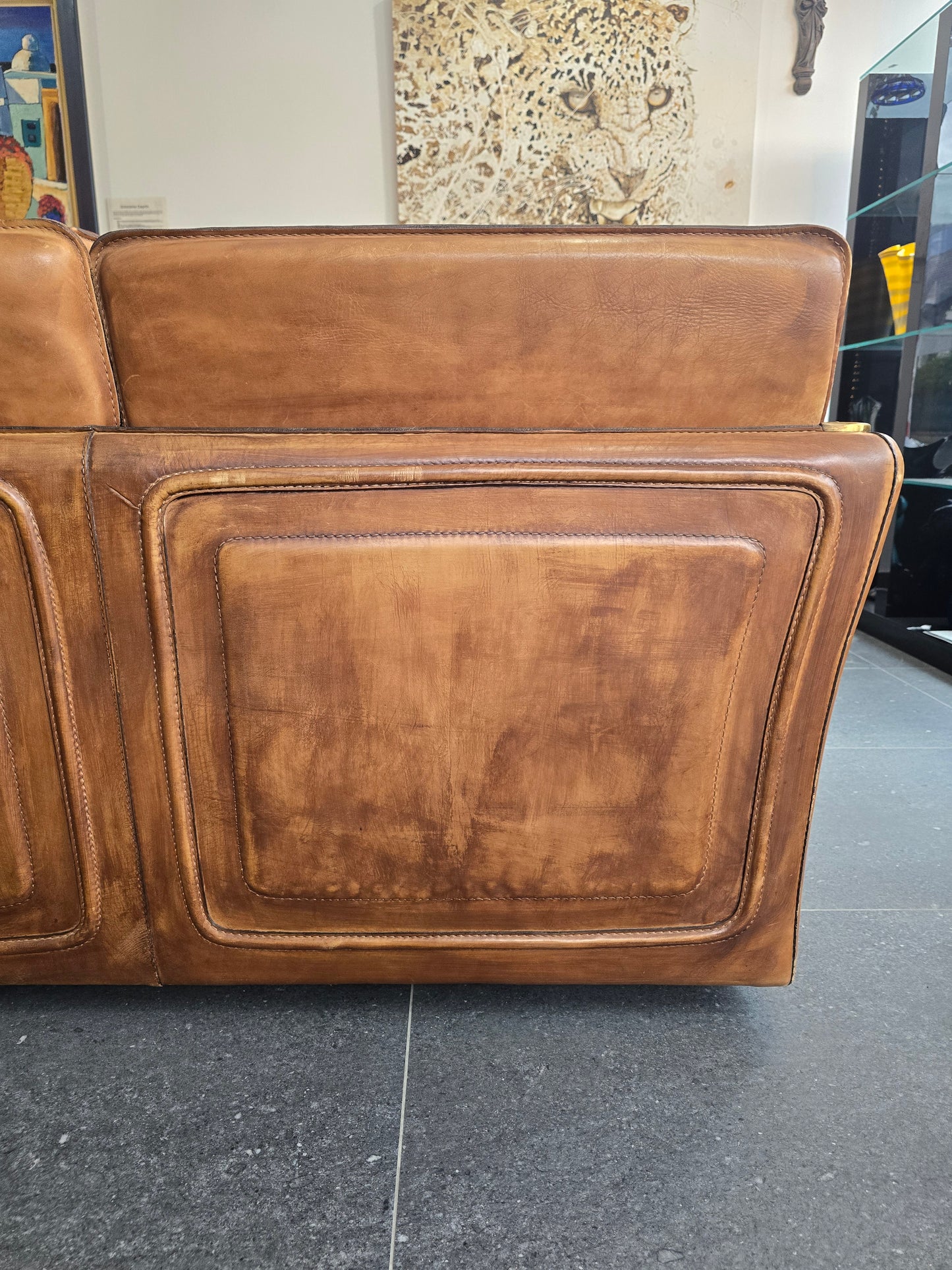 Salon Roche Bobois vintage années 80 – Cuir de buffle cognac – 2 canapés + pouf