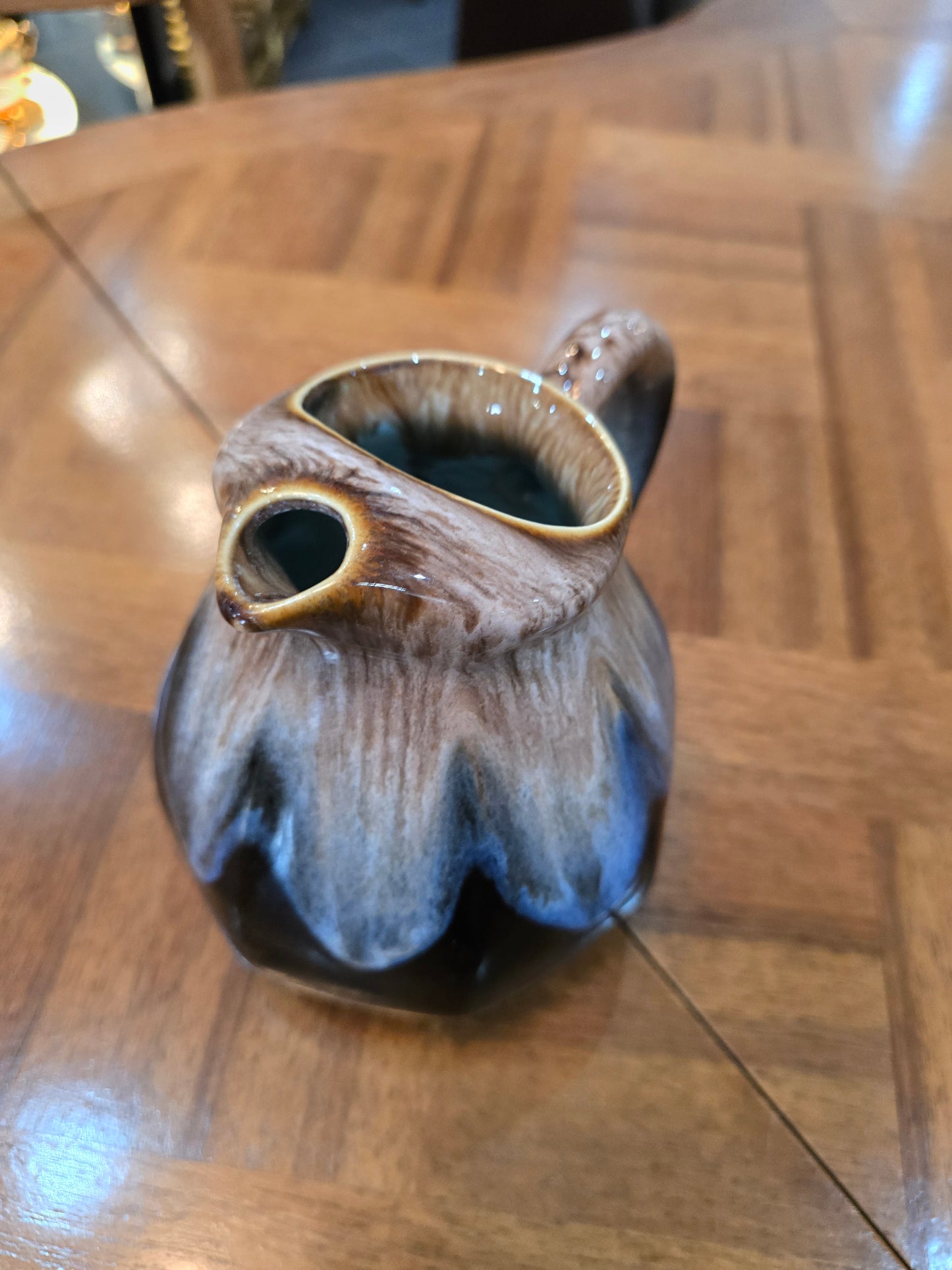 Pichet en grès émaillé à bec verseur – Céramique décorative, France, années 1970