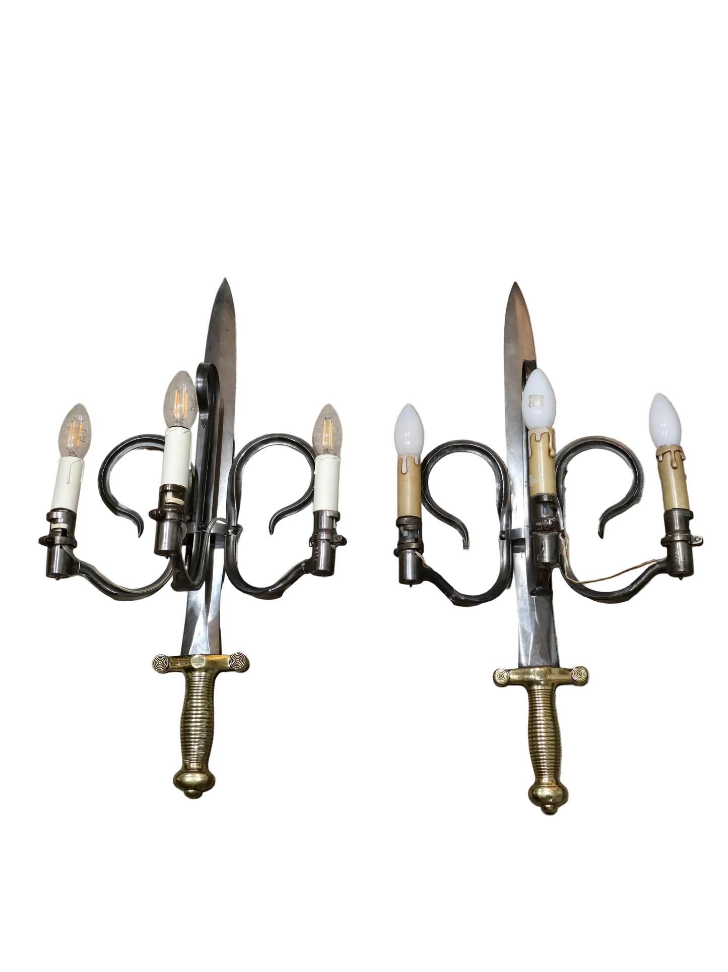 Paire d’appliques murales baïonnette – Pièce unique, XIXe siècle