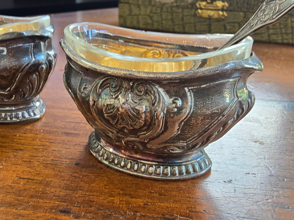 Paire de salerons en argent massif et cristal – écrin Perrusset, Nancy