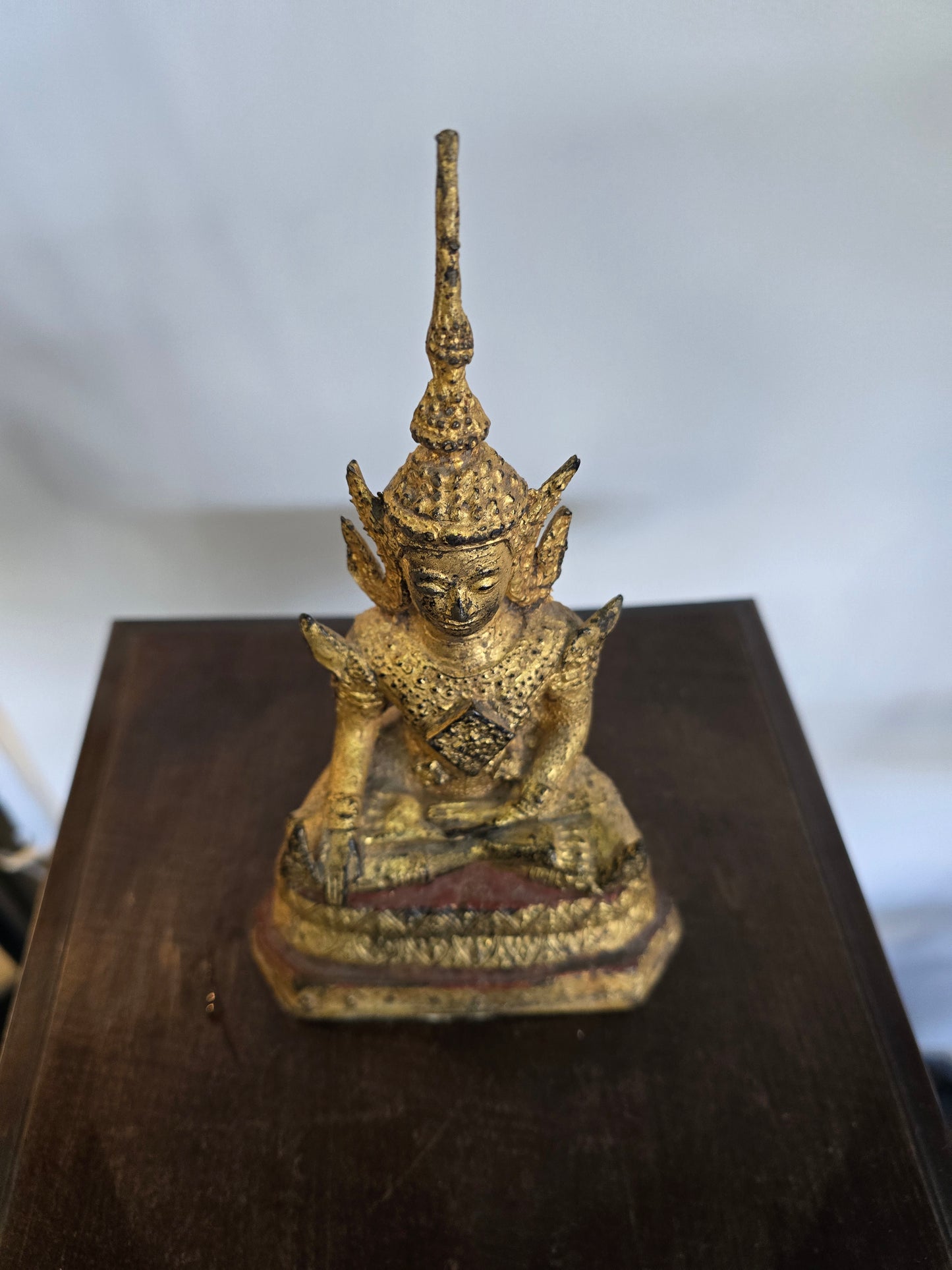 Statue en bronze doré – Divinité assise – Style khmer - bouddha
