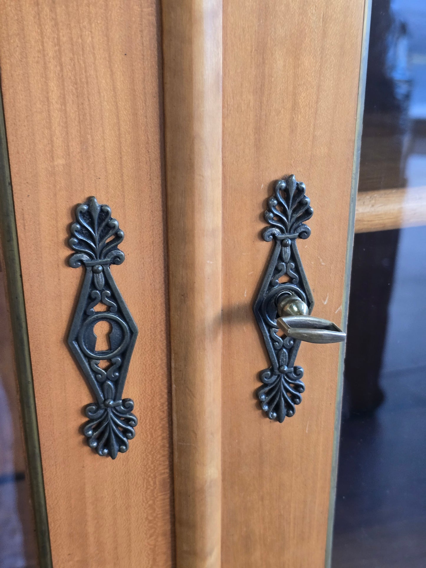 Vitrine / Bibliothèque vintage bois et verre