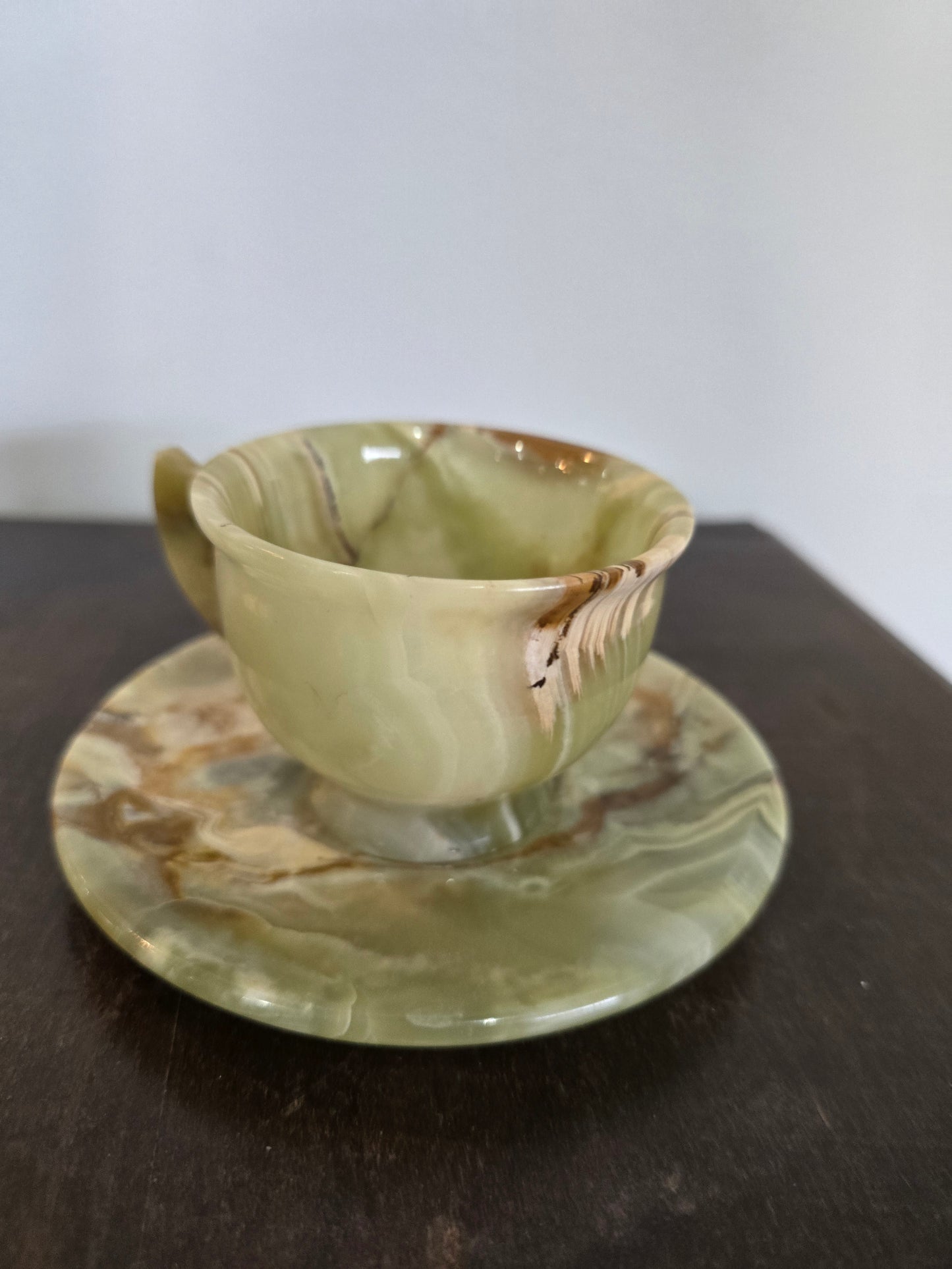 Tasse et soucoupe en onyx